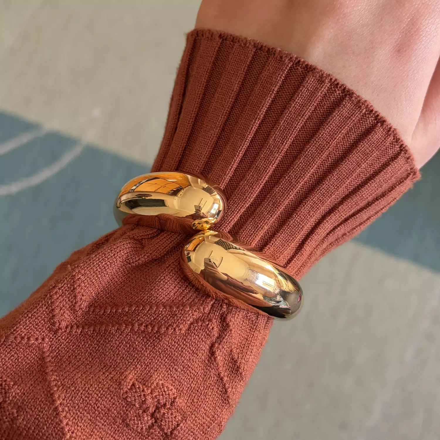 Chunky bangle - 2 curves - gold  image