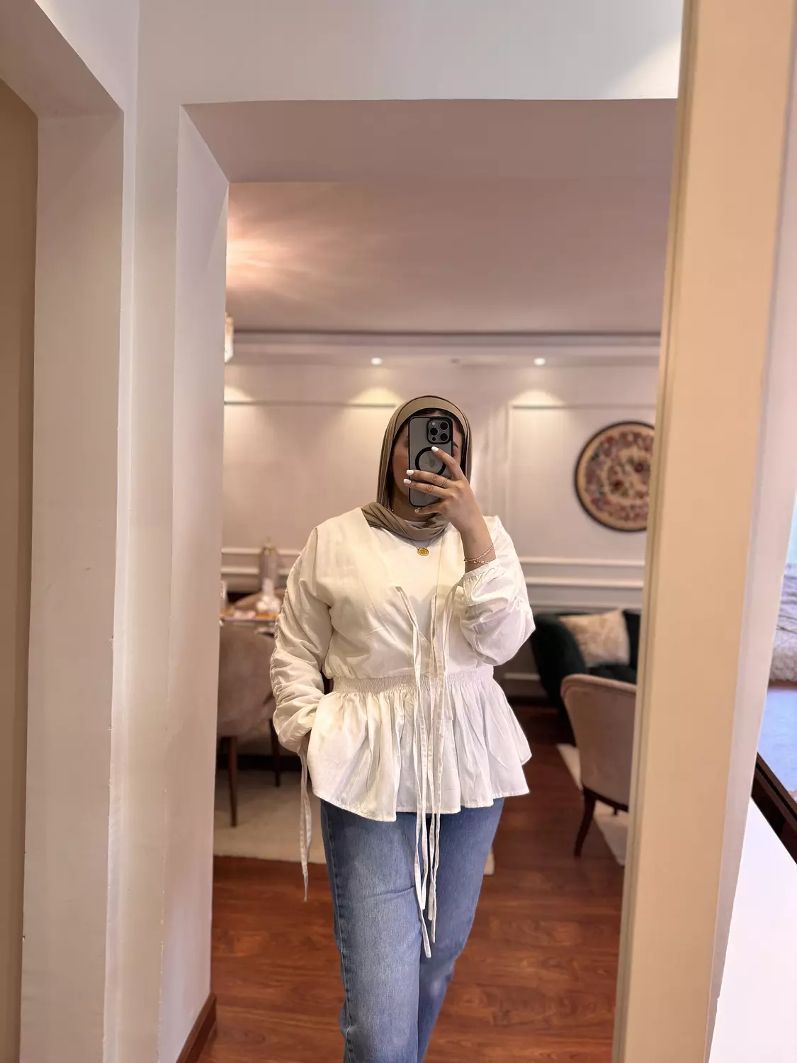 Linen Charm Blouse in White  2