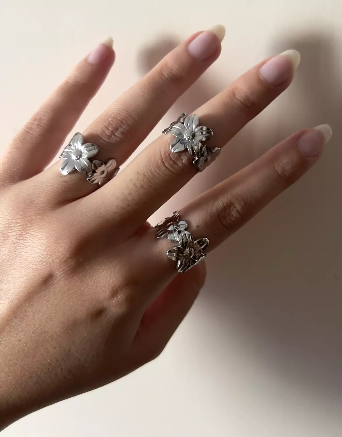 Flowery ring hover image