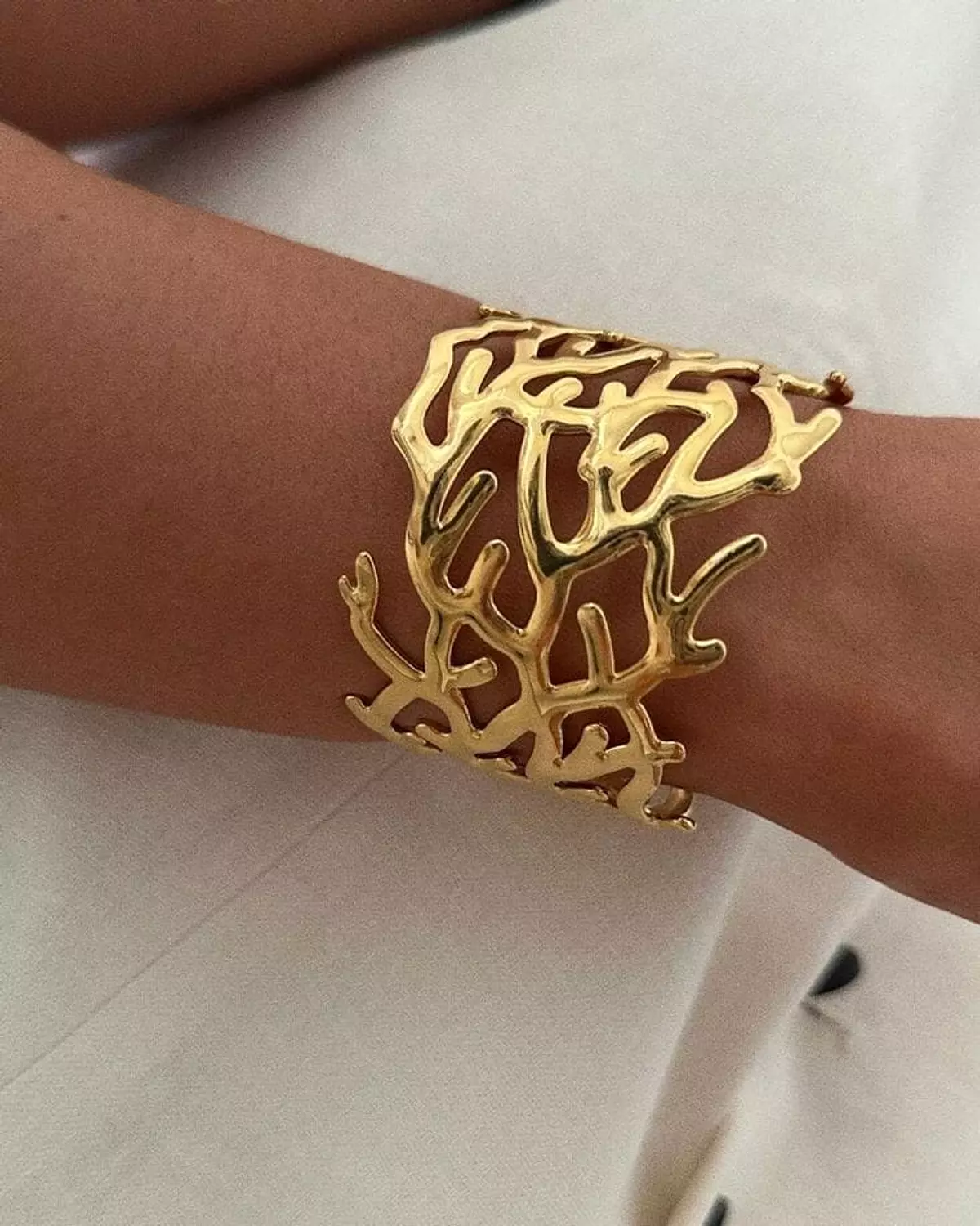 ✨ Golden Coral Cuff Bangle 2