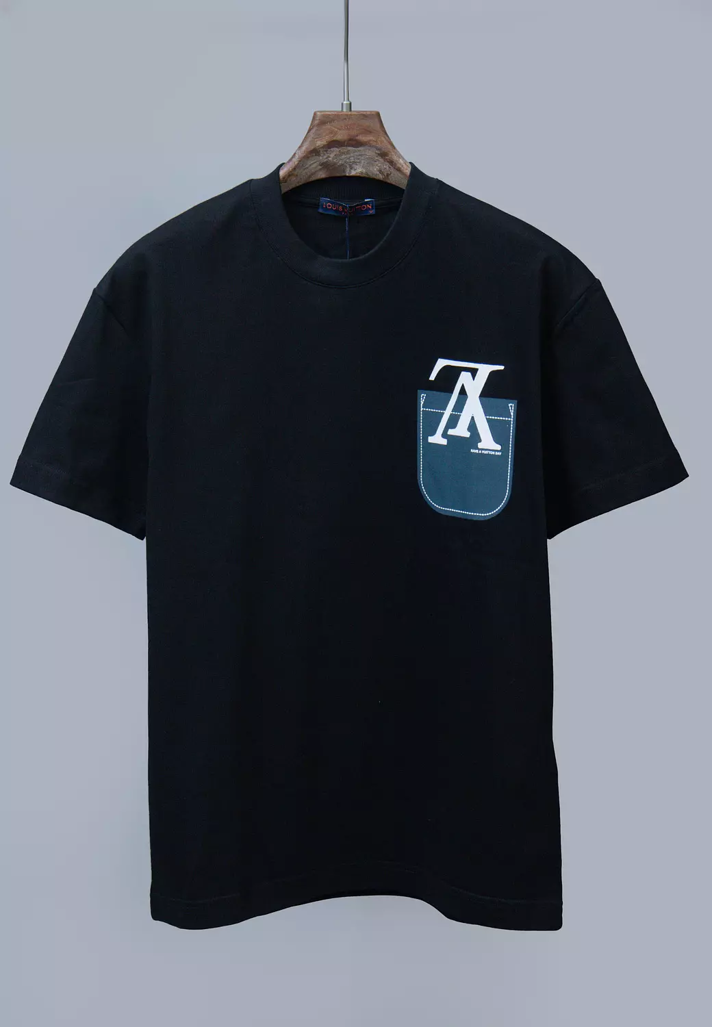 LOUIS VUITTON TSHIRT \ 2001 hover image