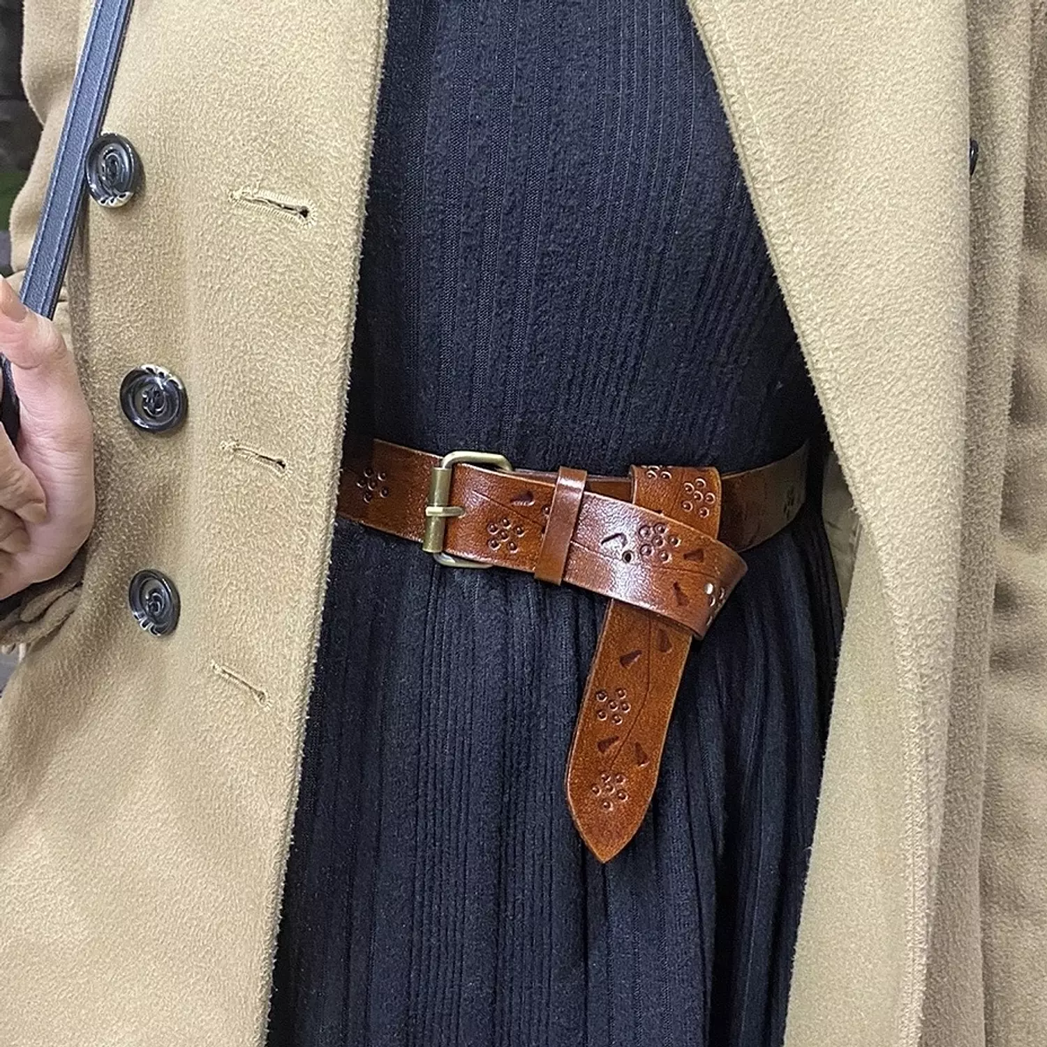 Tooled leather belt - Floral vine 3