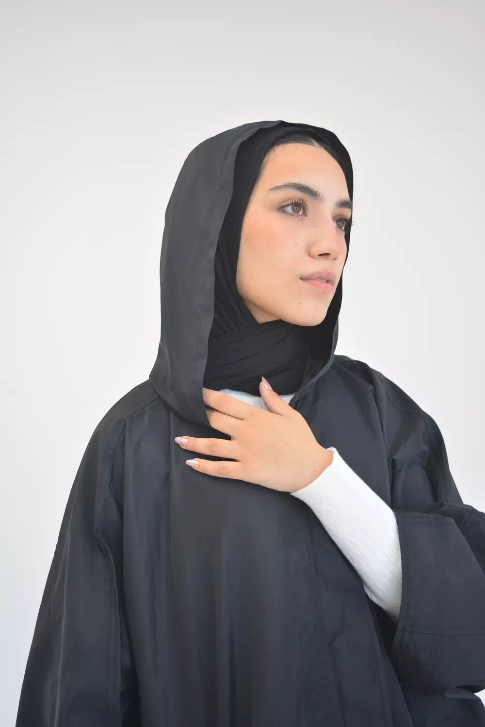 GRAB ‘n’ GO WINDBREAKER CAPE in black 2