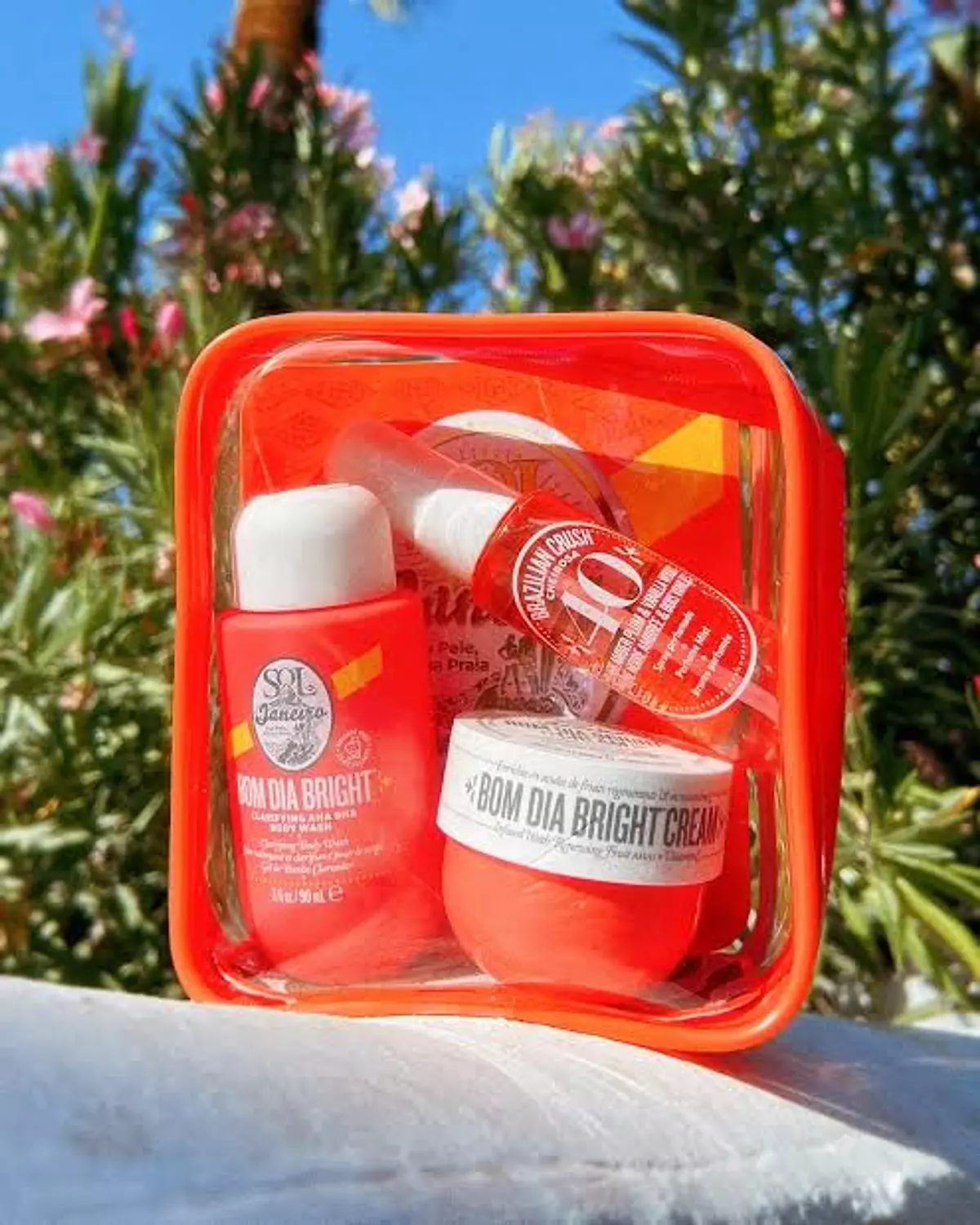 Sol de Janeiro Bom Dia Bright™ Jet Set 1