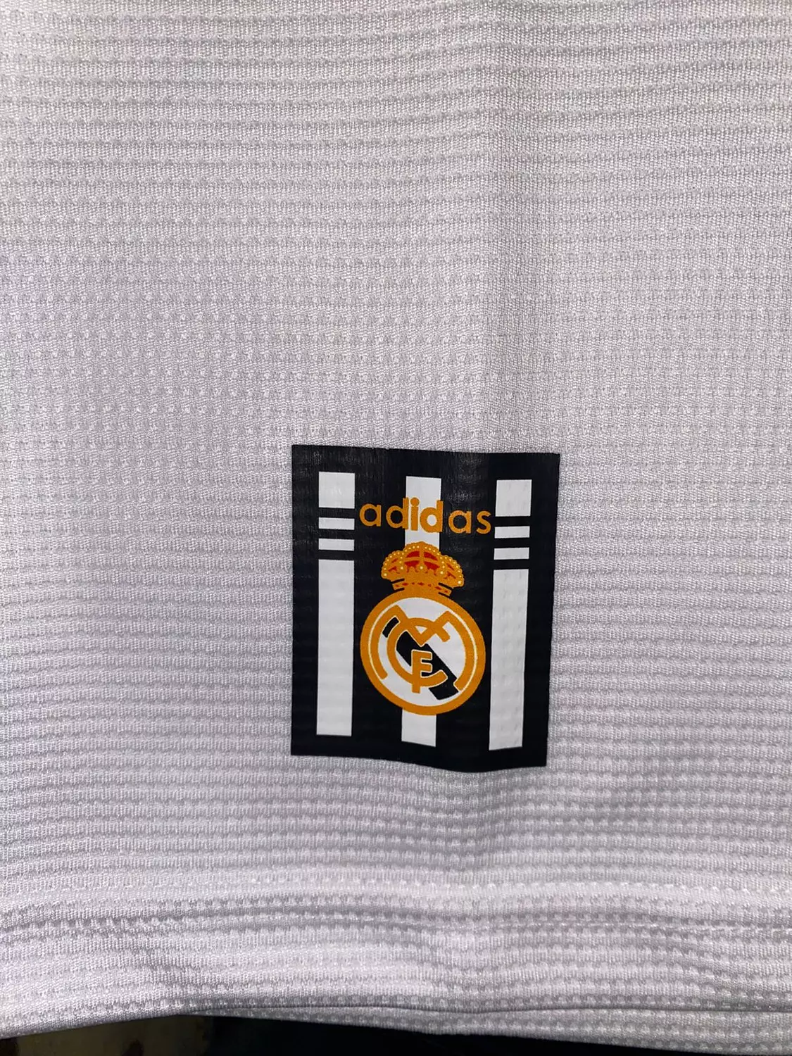 Real Madrid 1998/99 Home Shirt 4