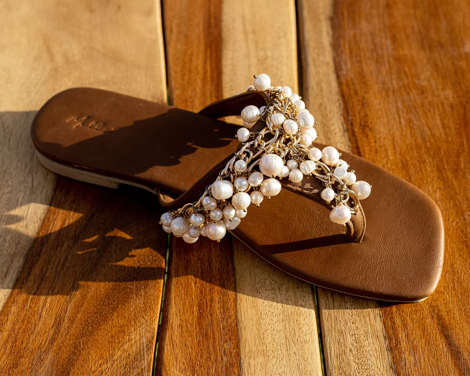 Camel Pearls Sliders