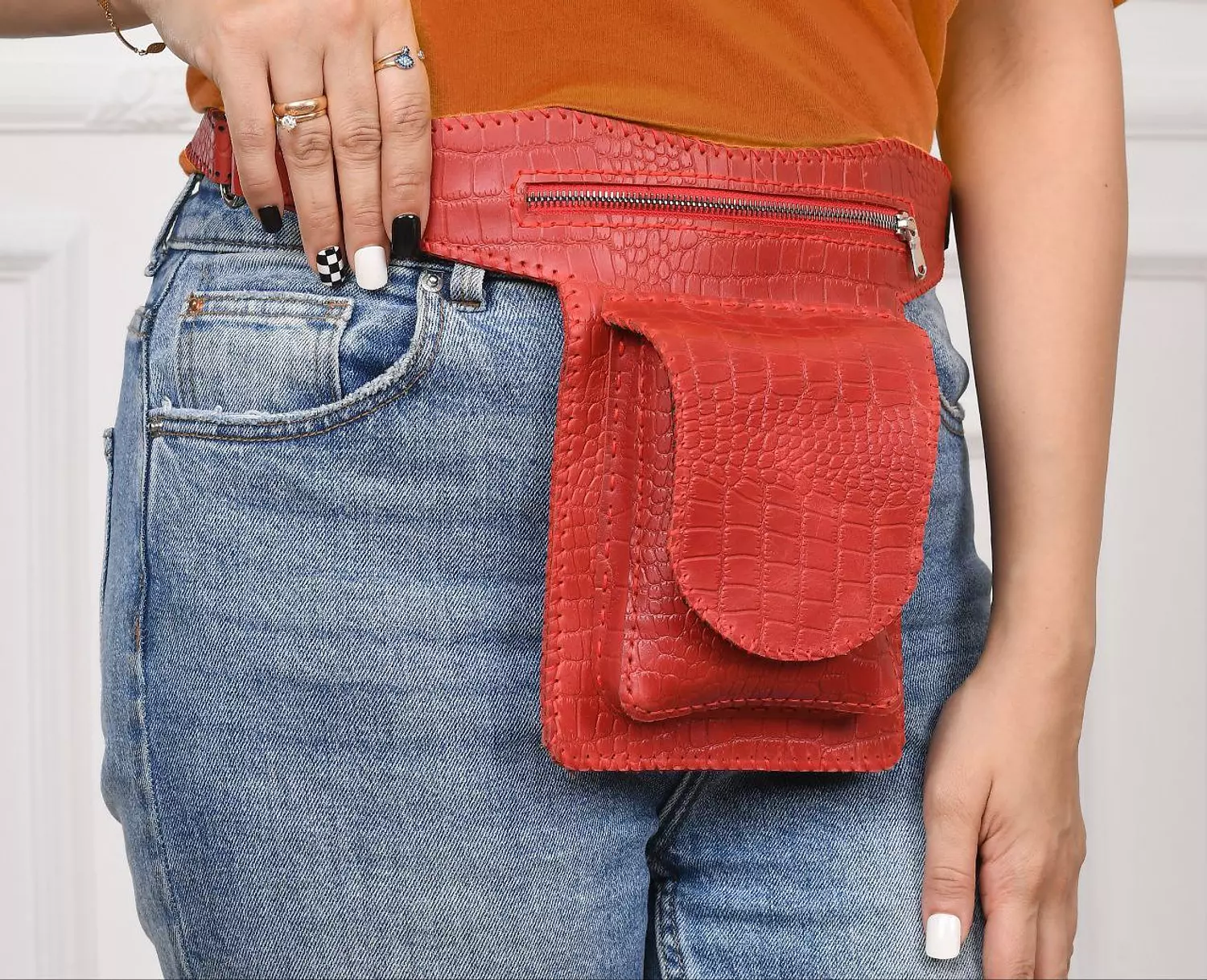 red croc bag image