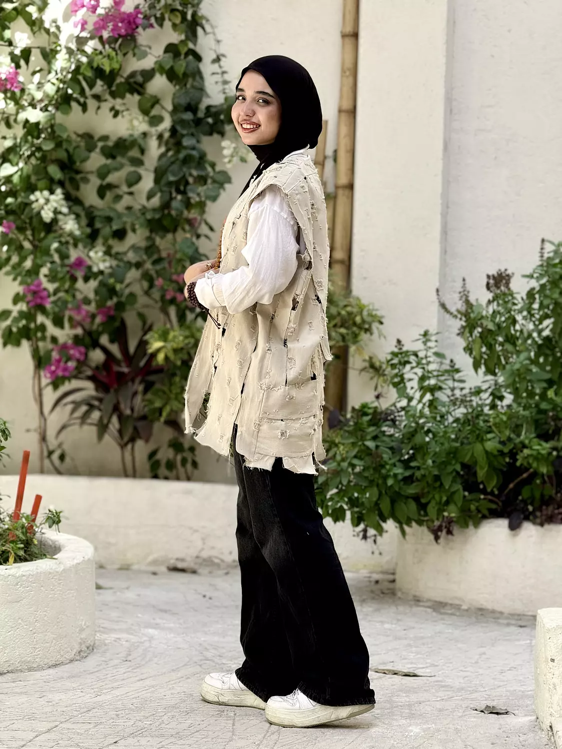 Hippie patch vest in beige 3