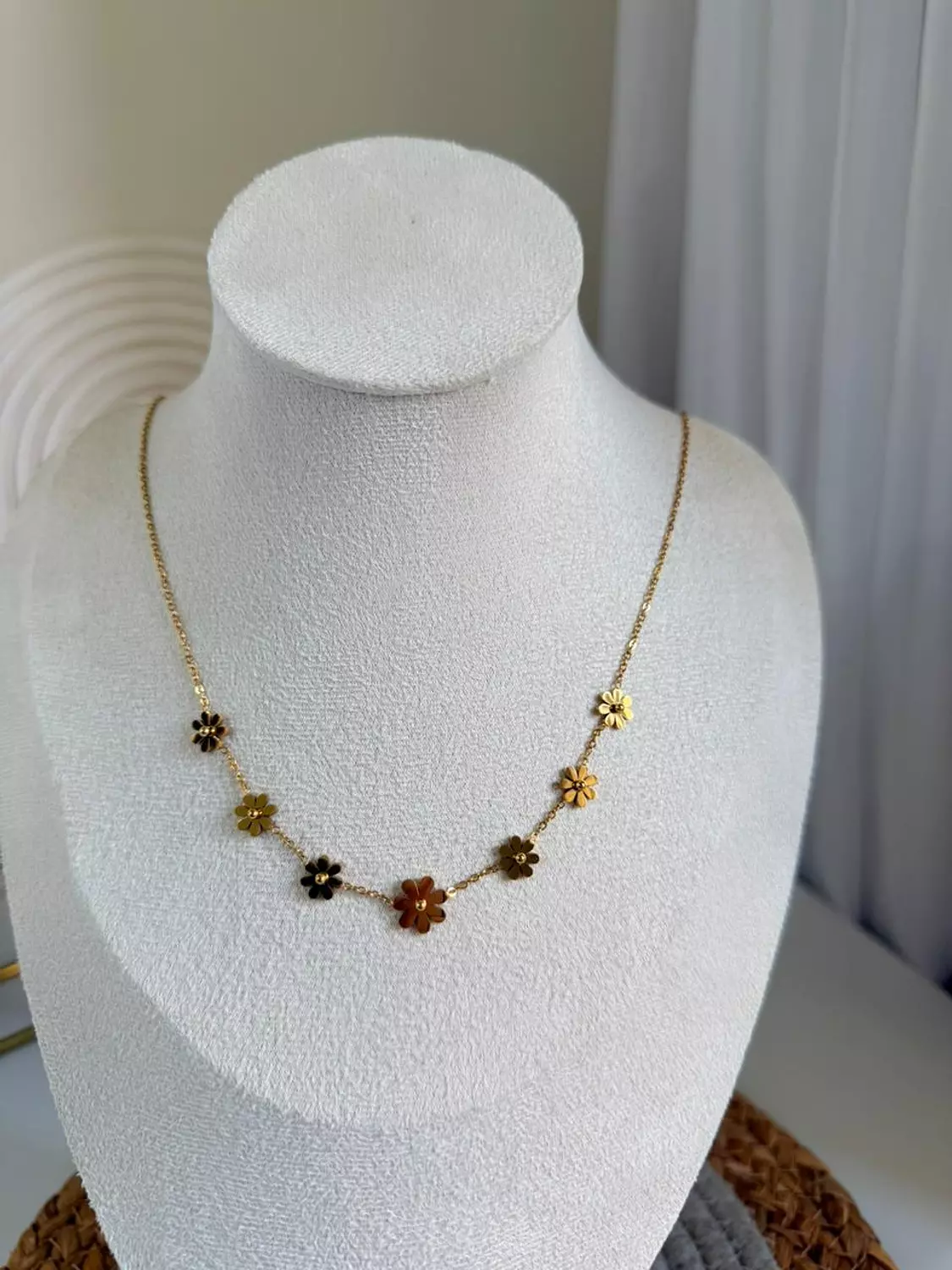 Small flower necklace  image