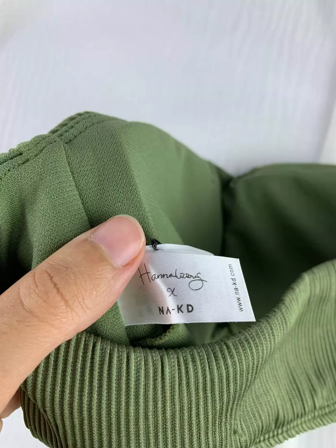 Bandeau bikini top from Dkny   Size Small to 45:53 k   Size medium to 55:62 k 2