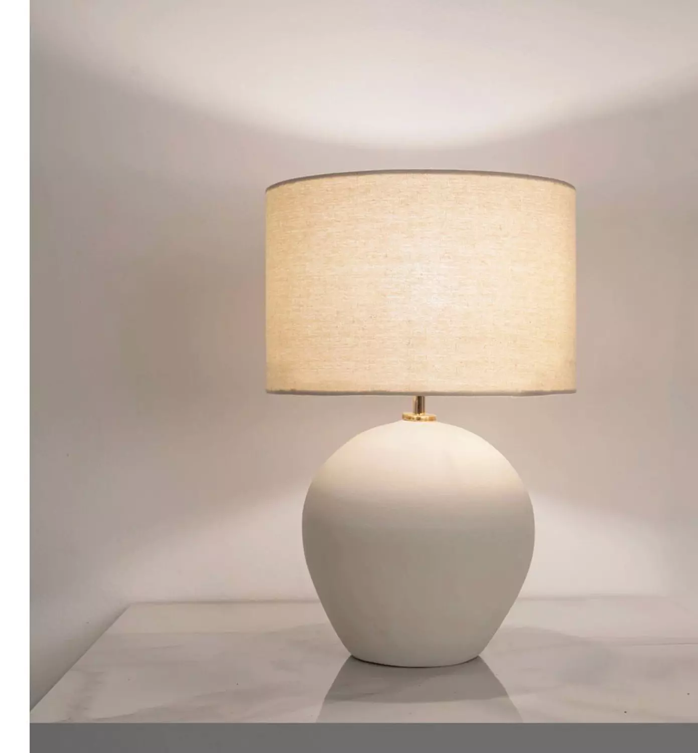 Table lamp White hover image