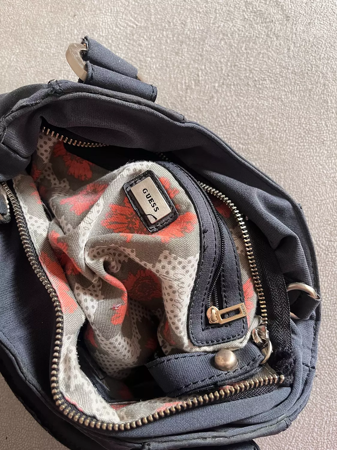 Authentic Guess vintage bag  4