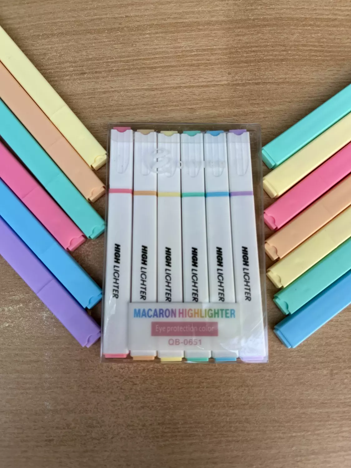 6 highlighters image