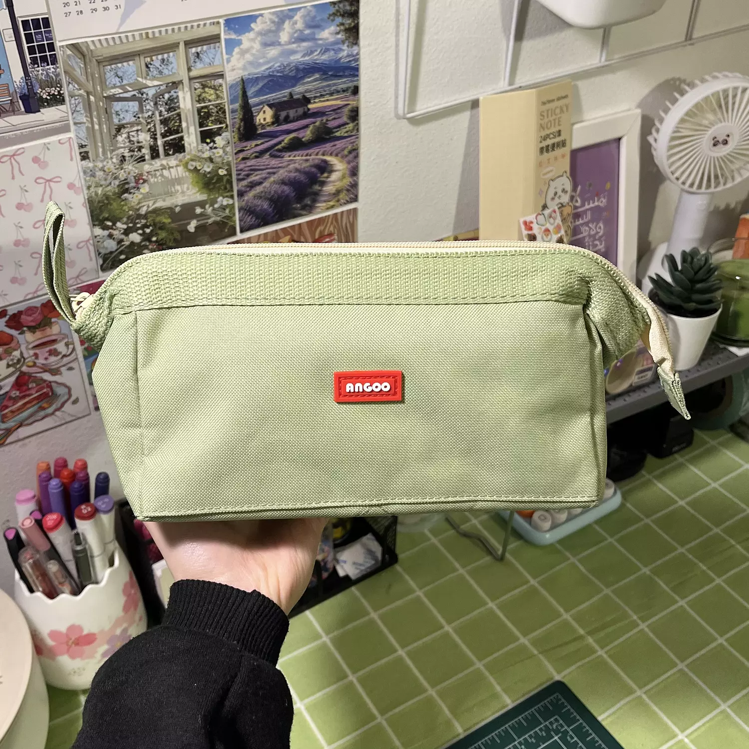 Huge pencilcase  1