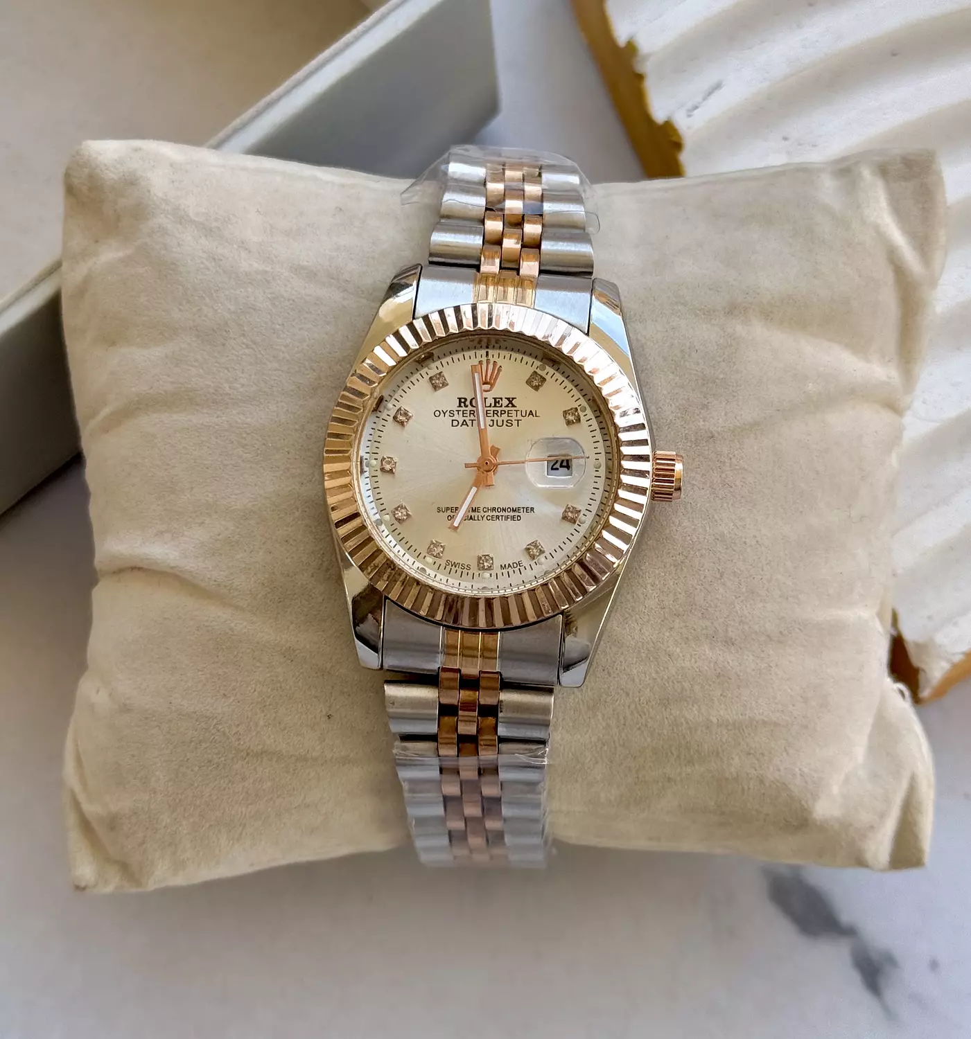 Watch 35 image