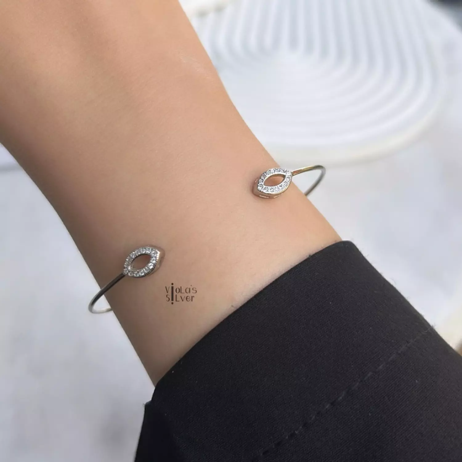 Aura silver bangle  image