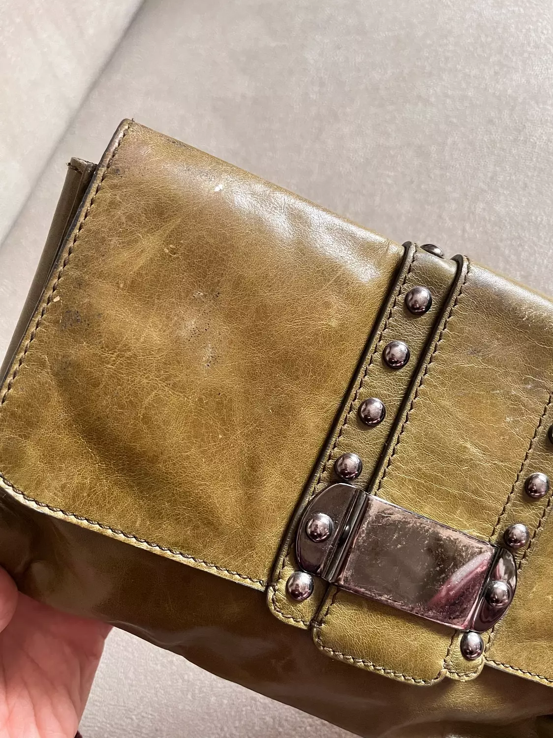 The perfect olive clutch  3