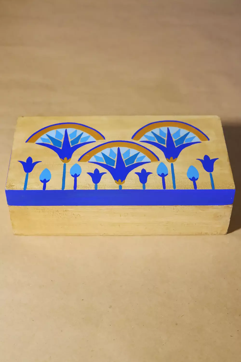Lotus 1 blue Box medium image