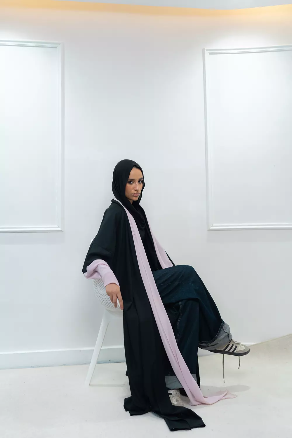 Black Pink Abaya 3