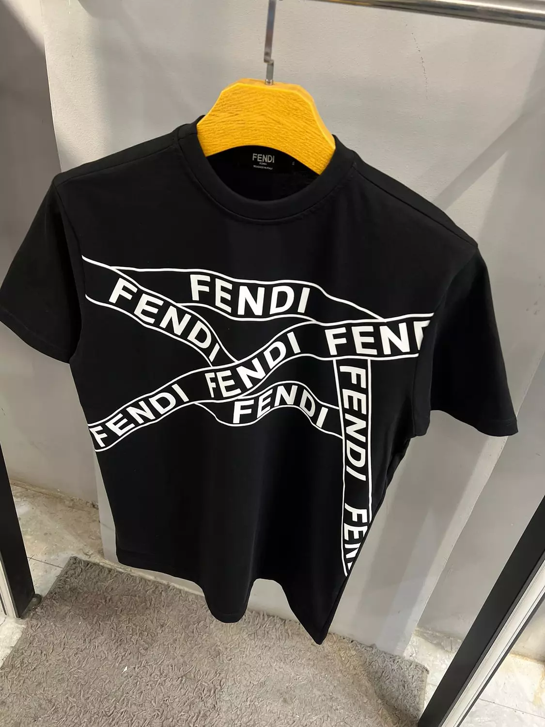 FENDI TSHIRT / 1487 2