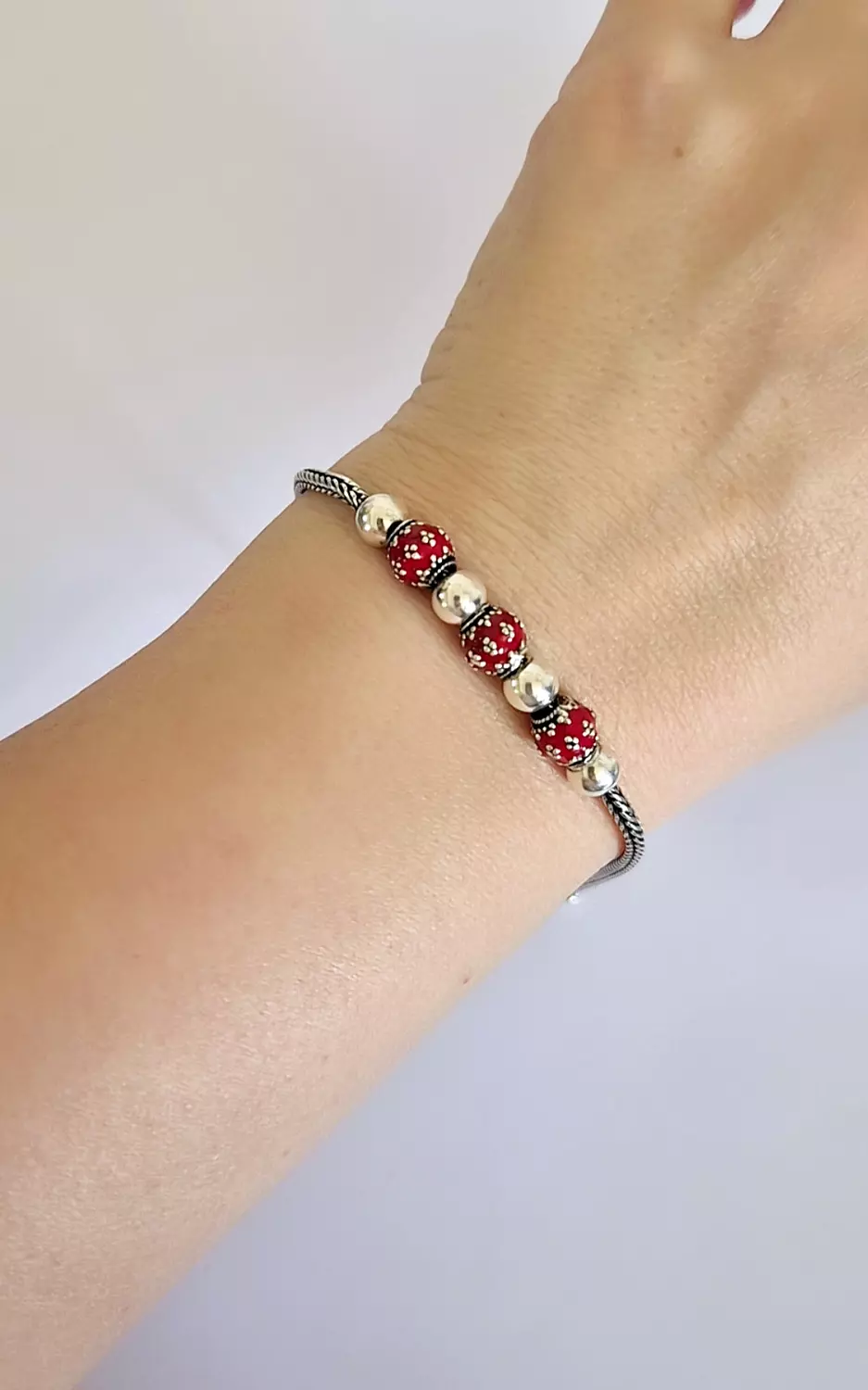Red balls bracelet image