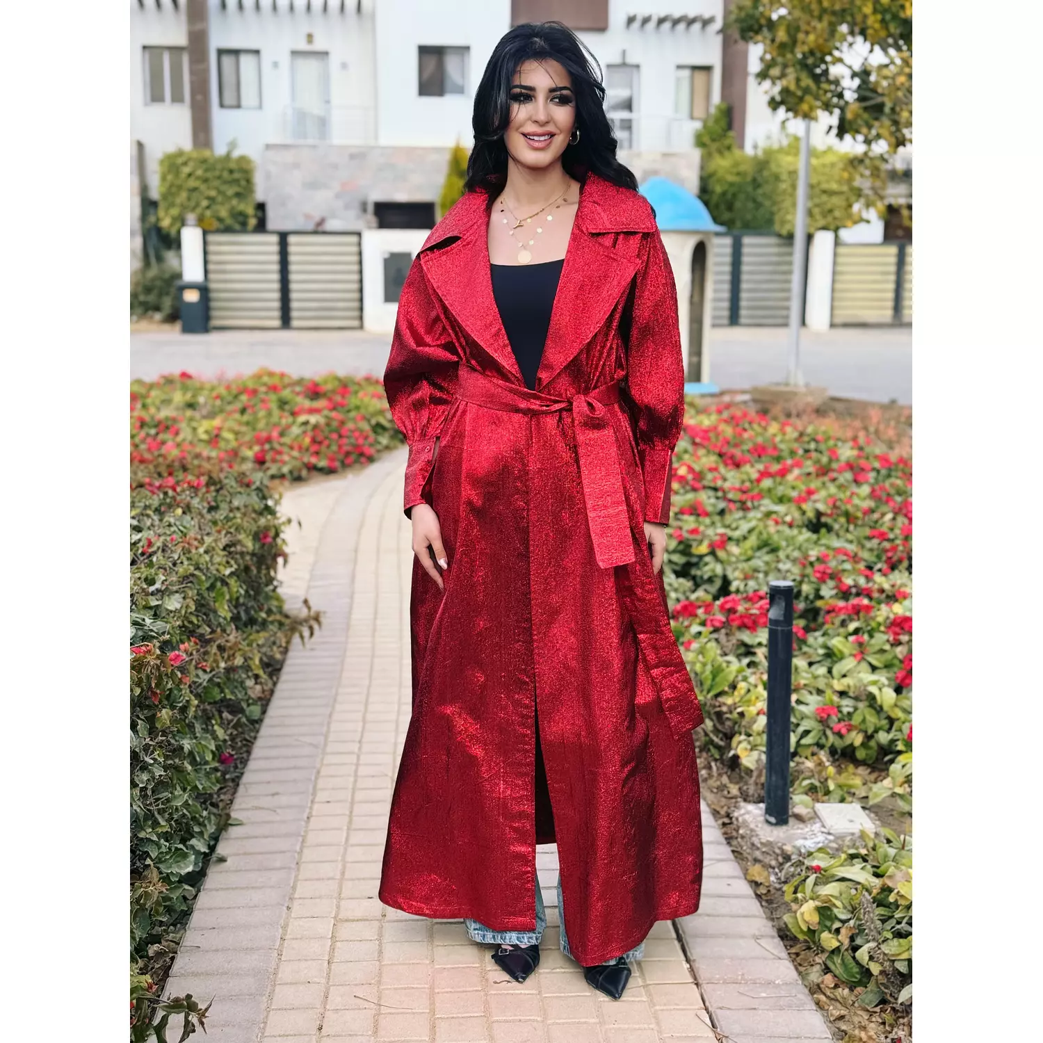 Farida red hover image