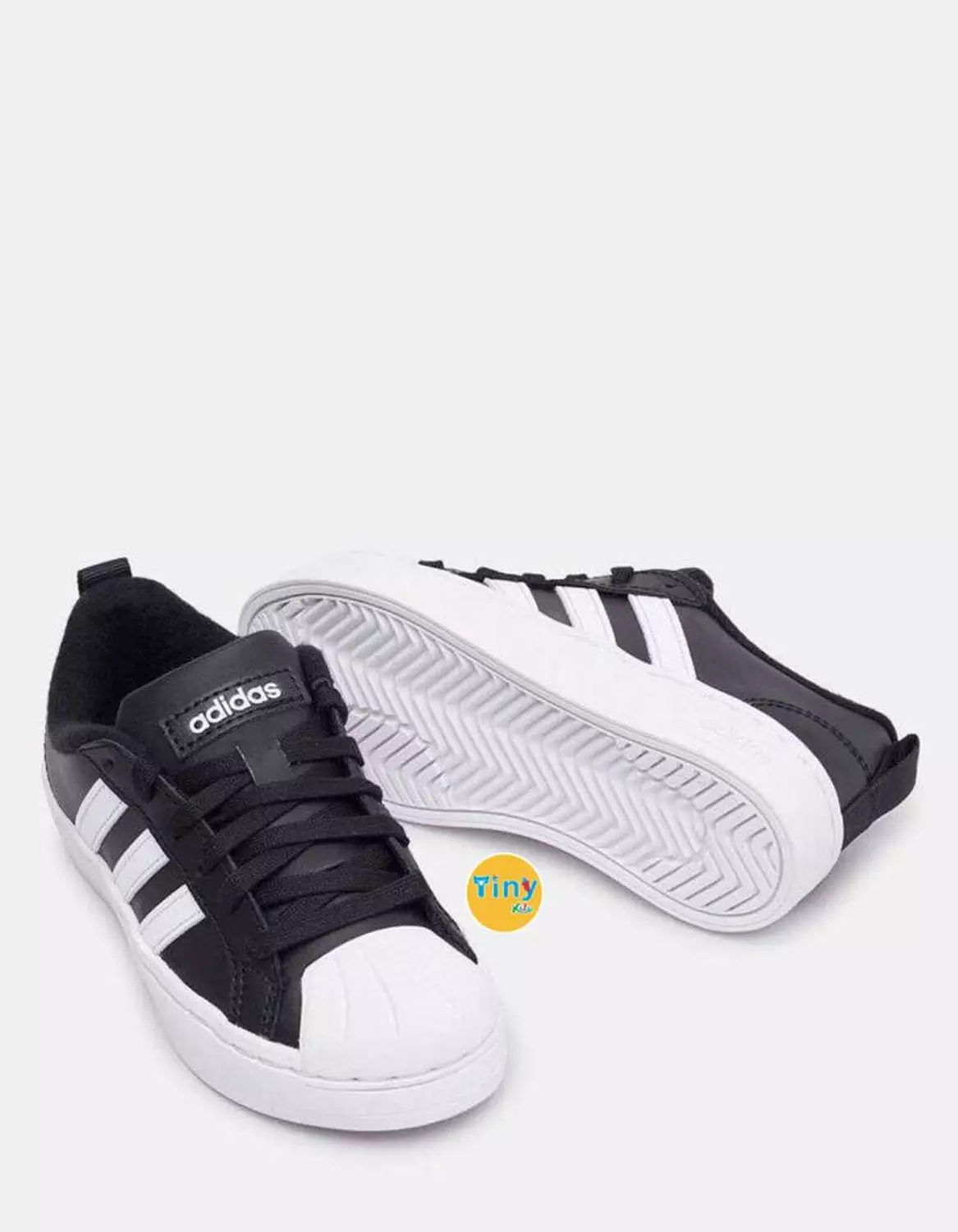 Adidas superstar shoes  image