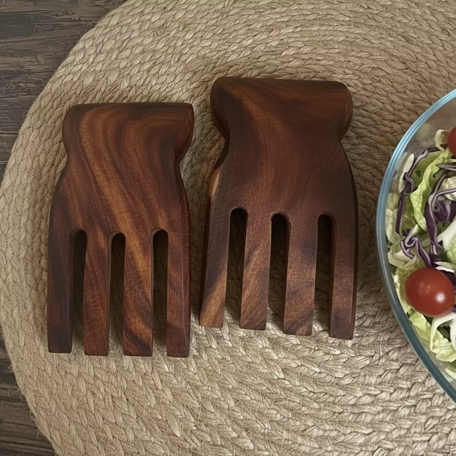 Salad servers image