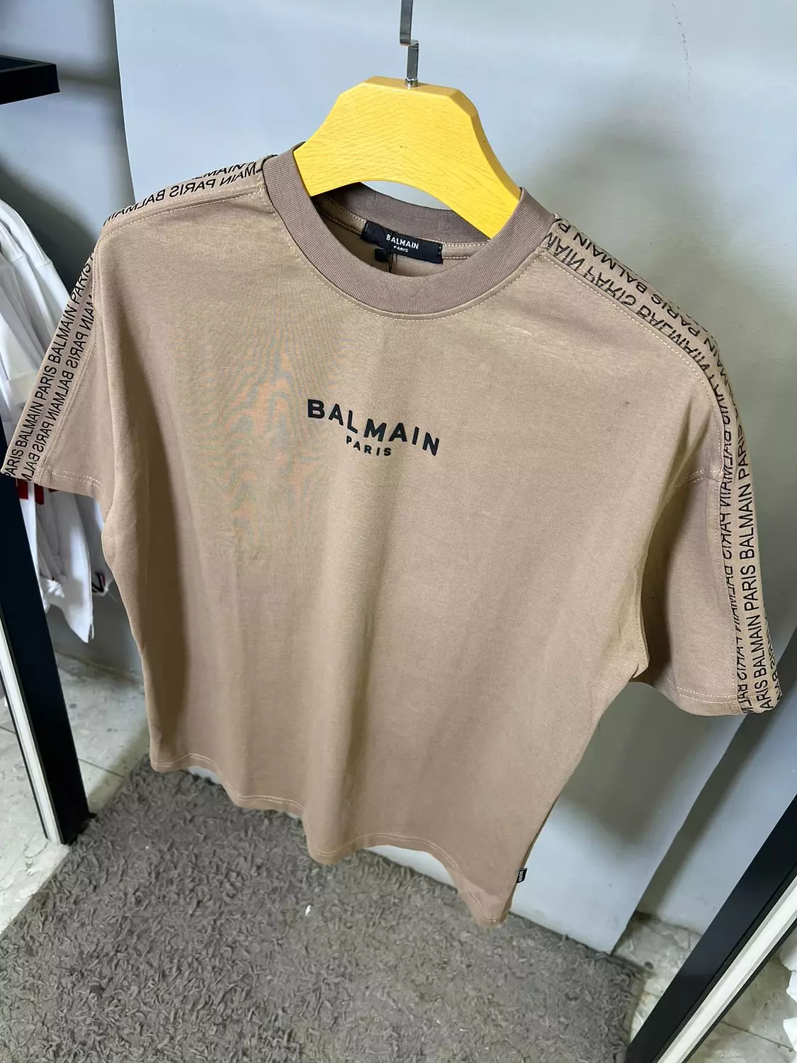 BALMAIN TSHIRT / 1472 2