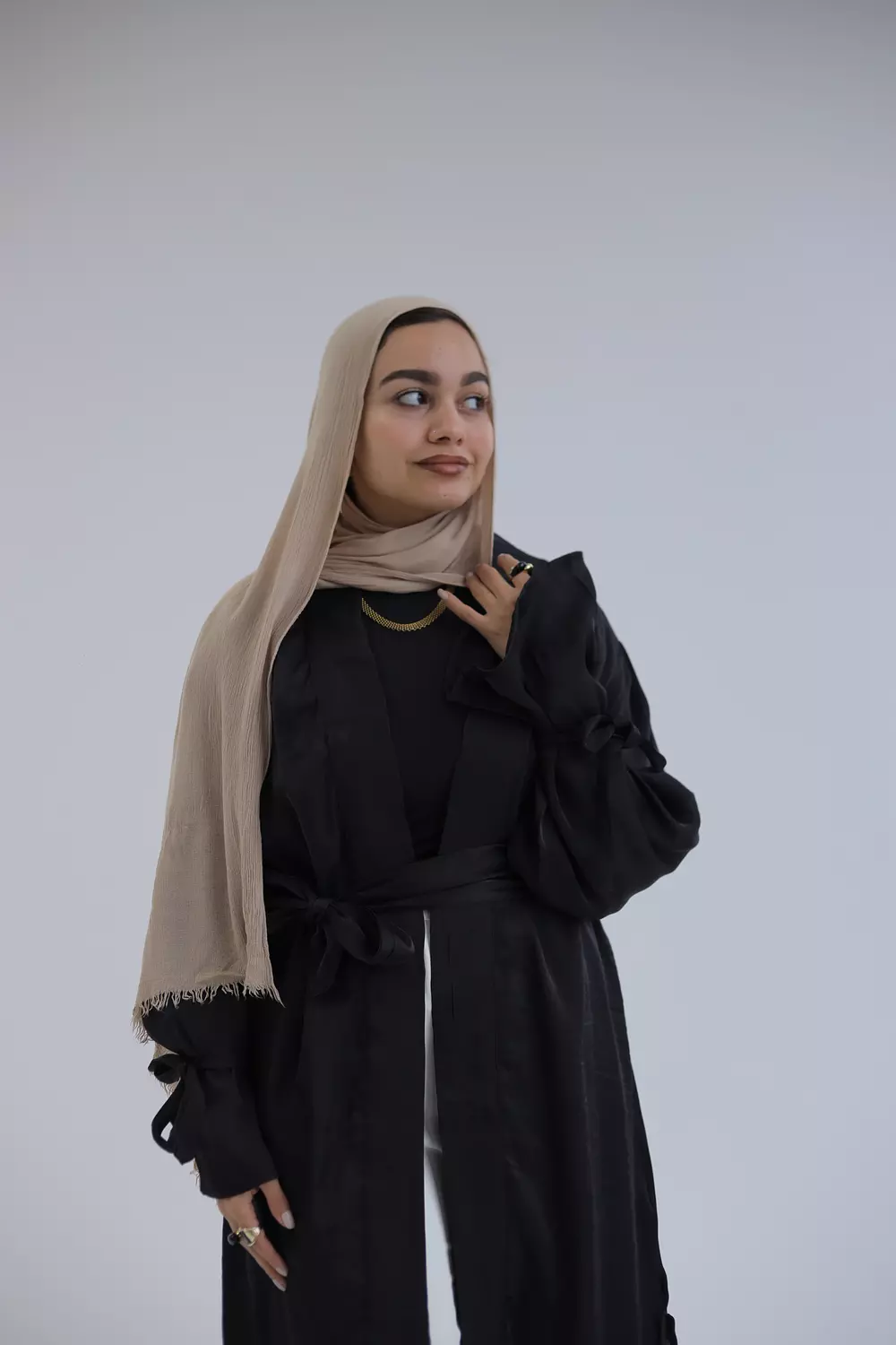 Black cardigan stan with a waistband 5
