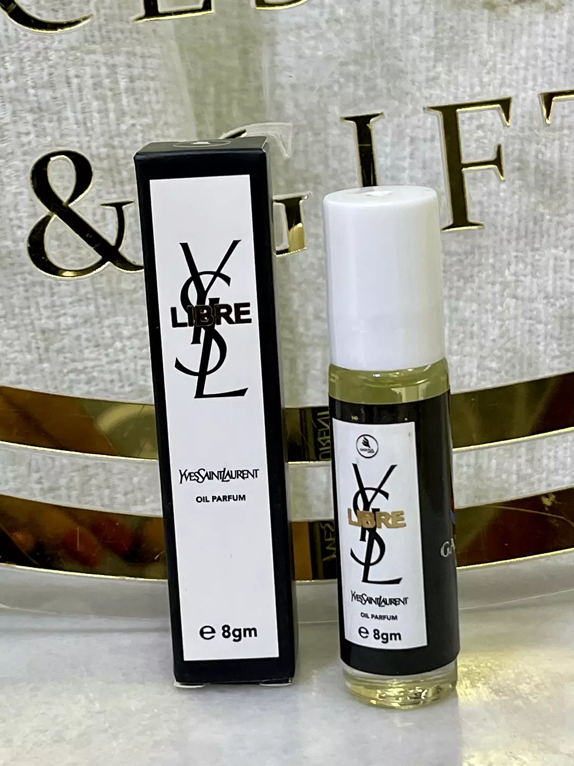 Perfume oil libre  image