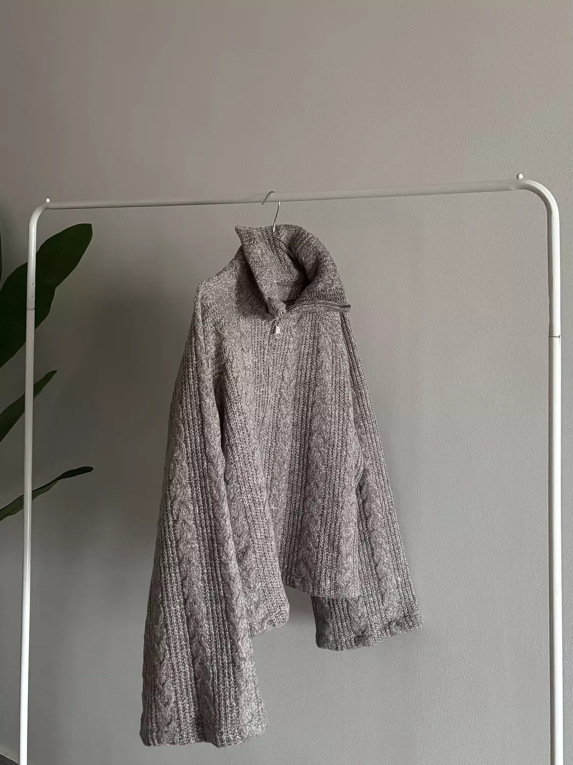 Sweater Beige  hover image