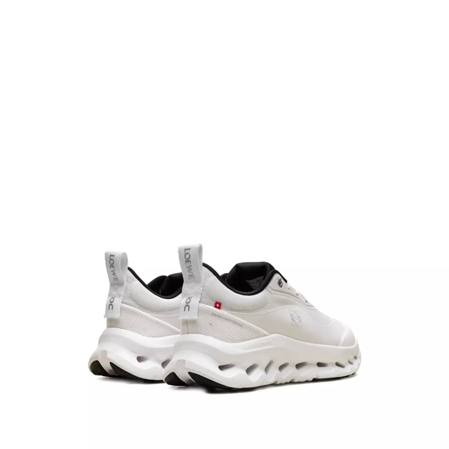 On Running Cloudtilt 2 LOEWE Sand White 2