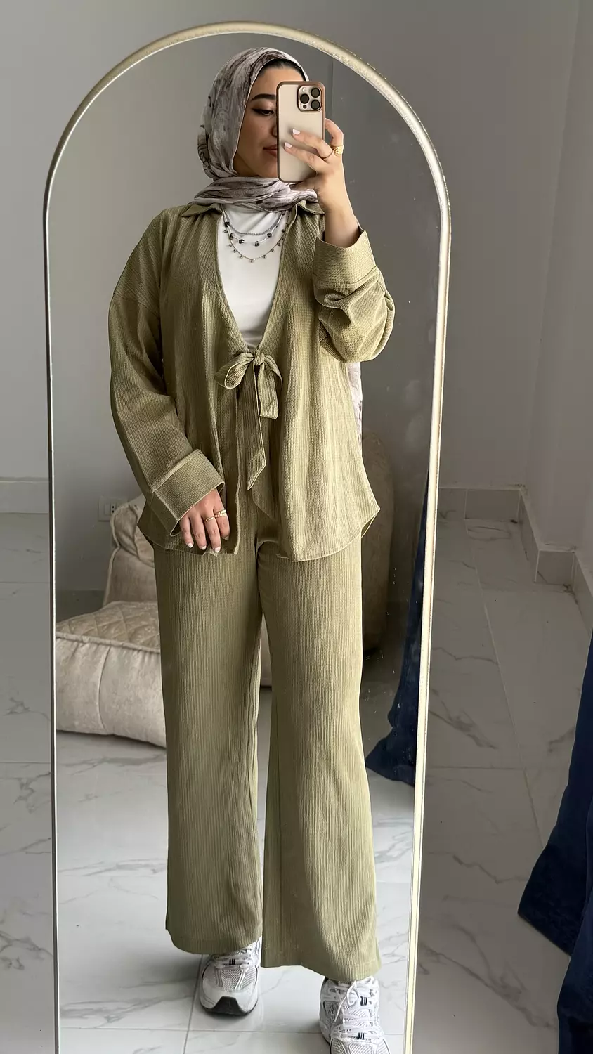 Bow set in Olive image