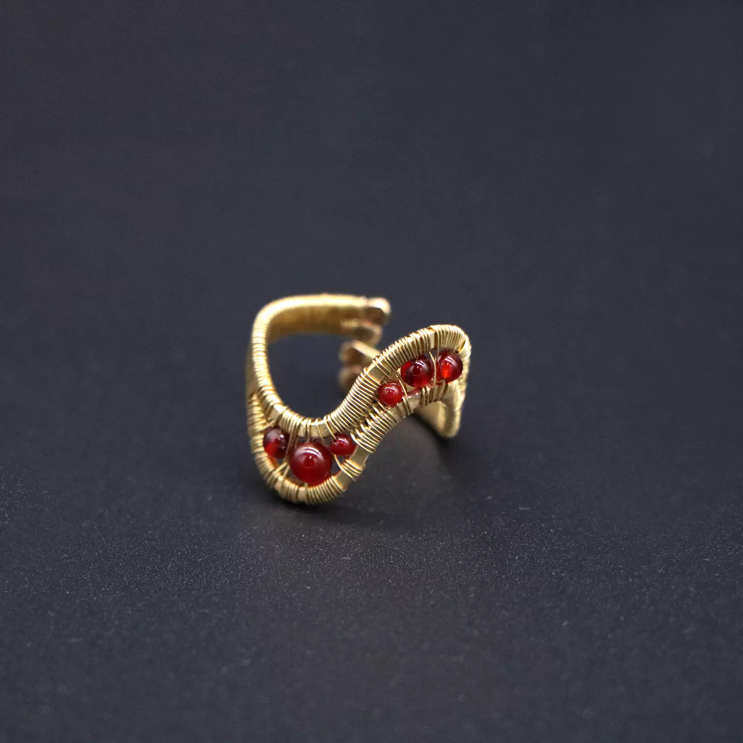 Brass ring with agate gemstones. 1