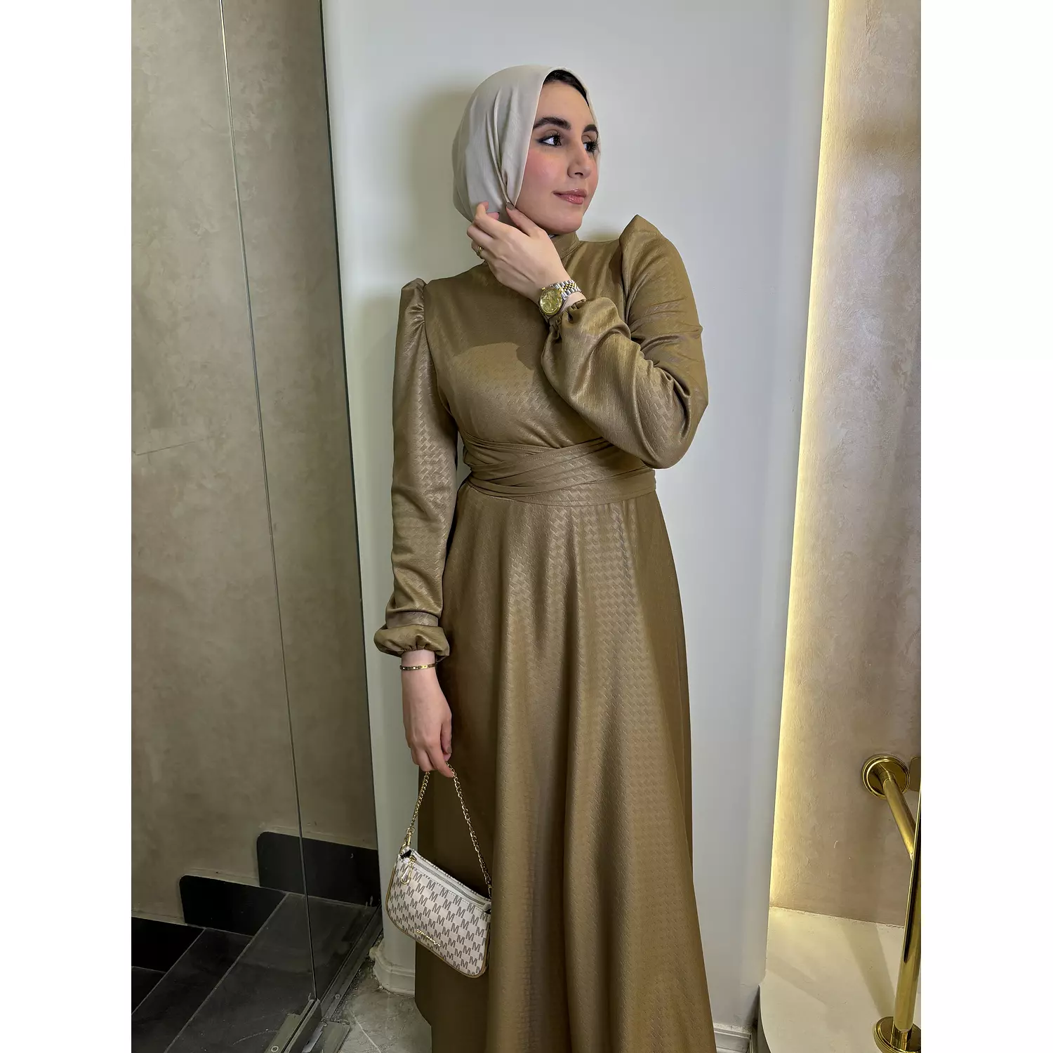  Gown Golden Eleganc  2