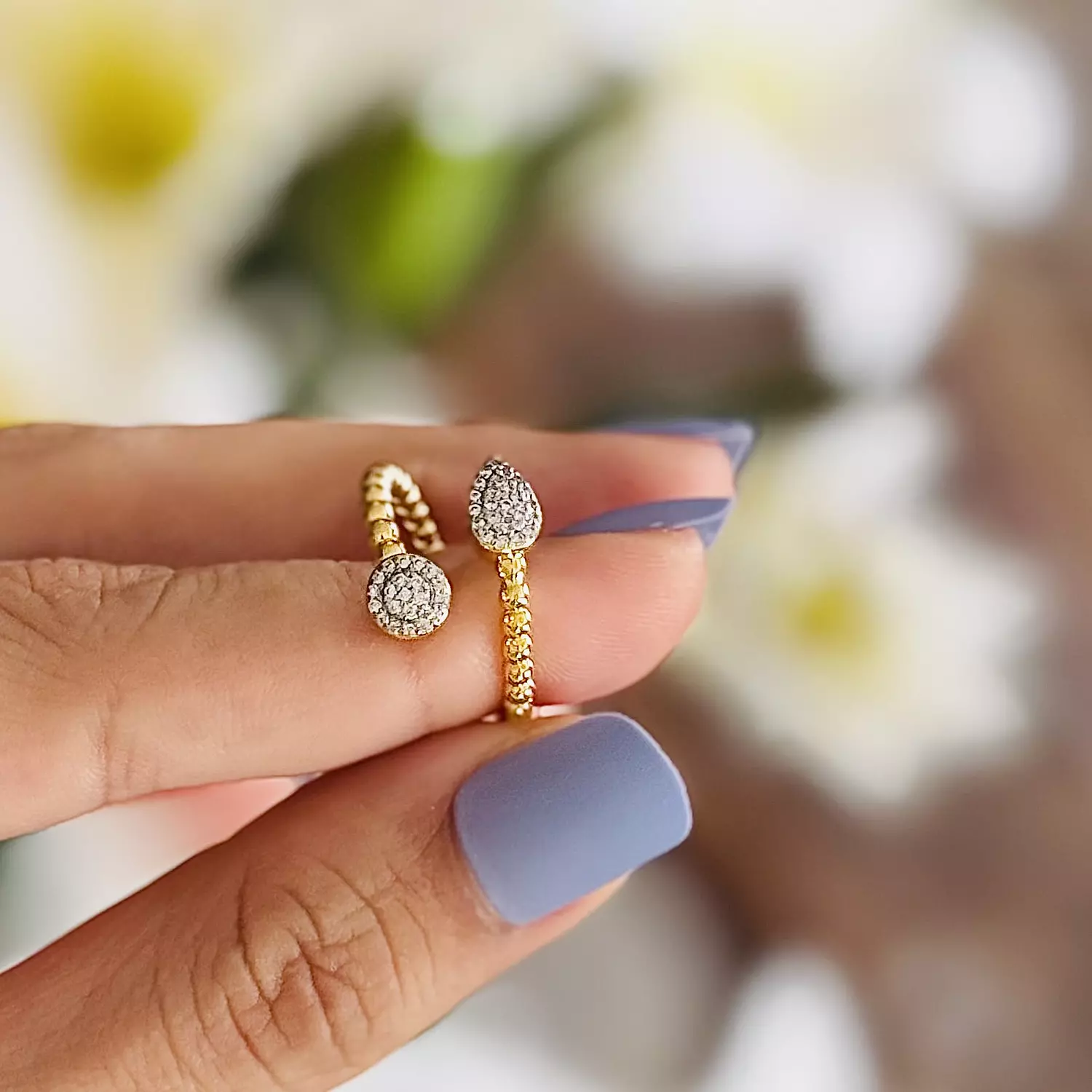 Zircon Round-Drop overlapped ring 2