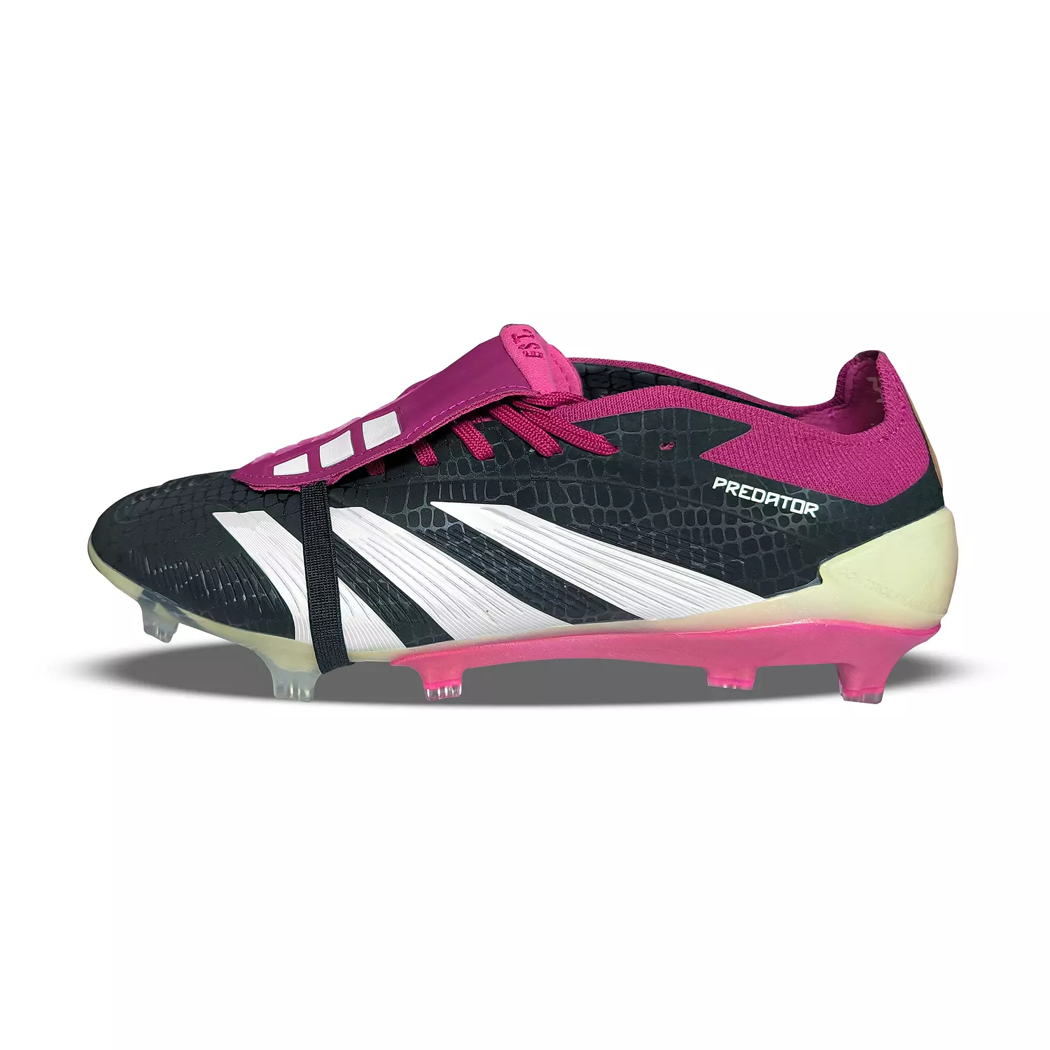 ADIDAS PREDATOR - STUDS 3