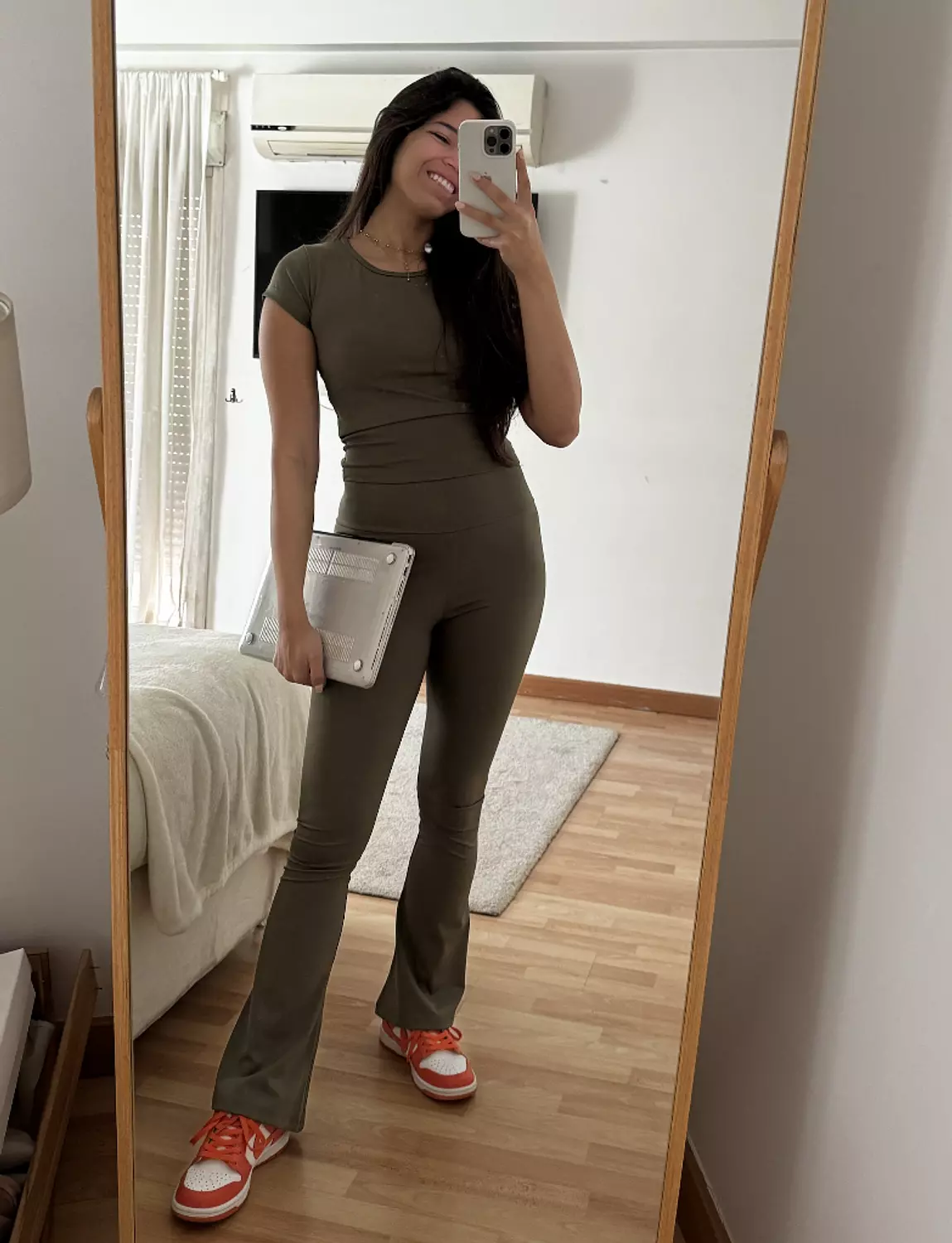 173 Set (Tshirt + Yoga Pants) image