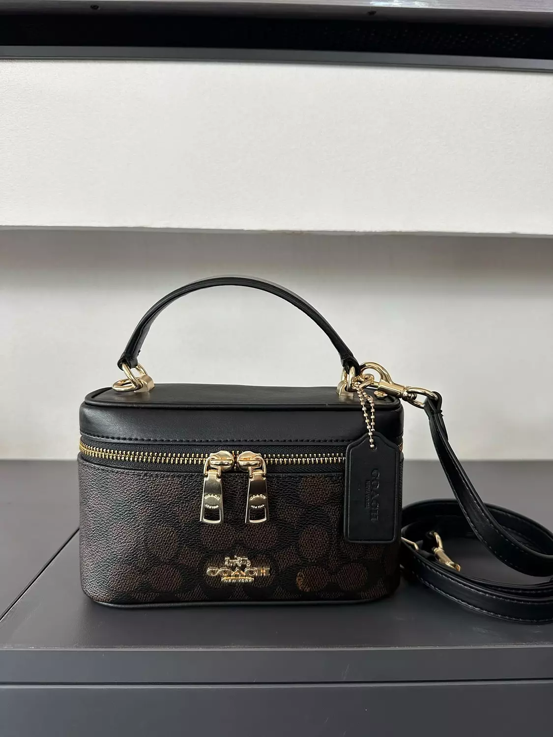 Coach box bag image