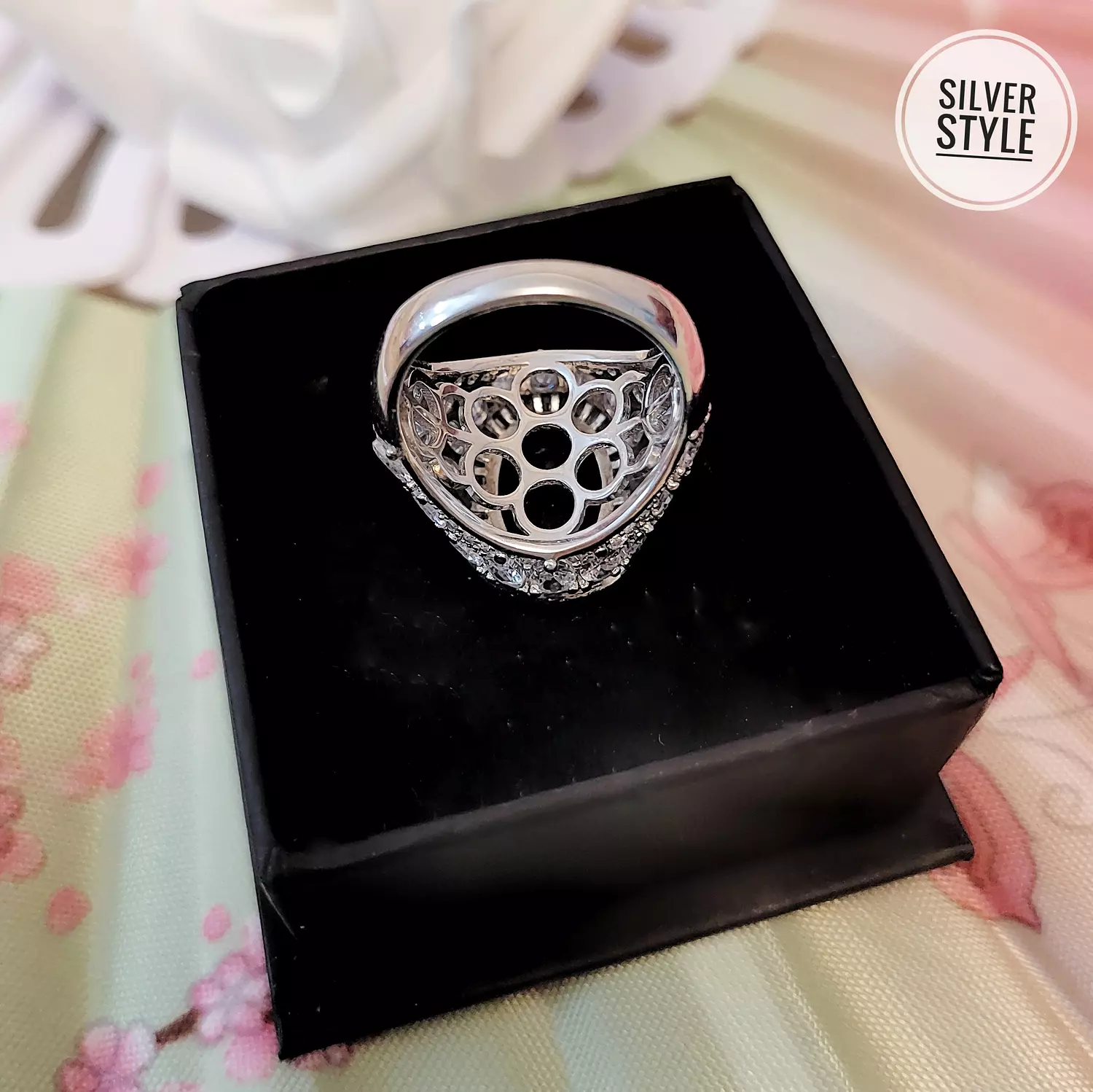 Luxurious Ring 2