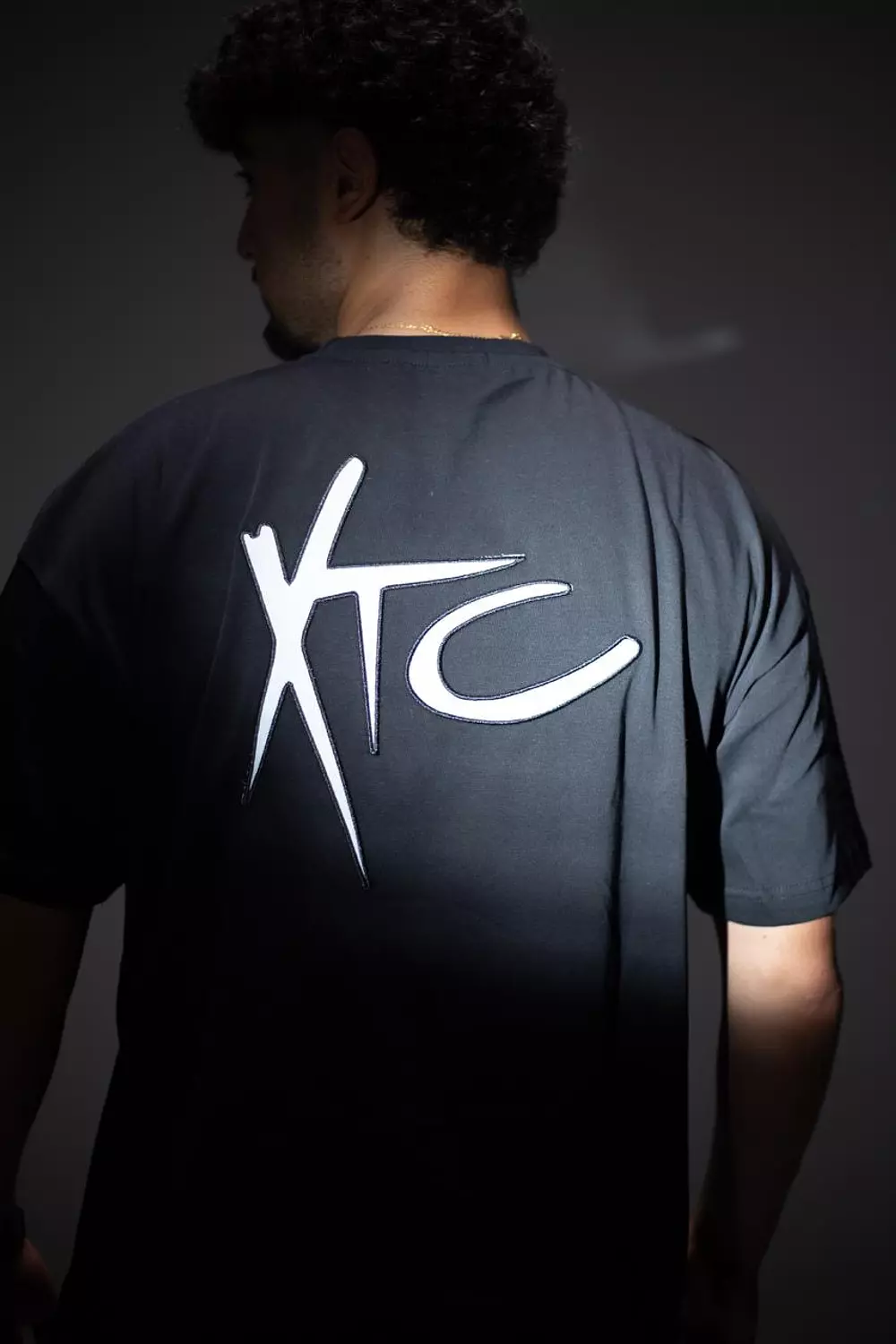 Black basic T-shirt  2