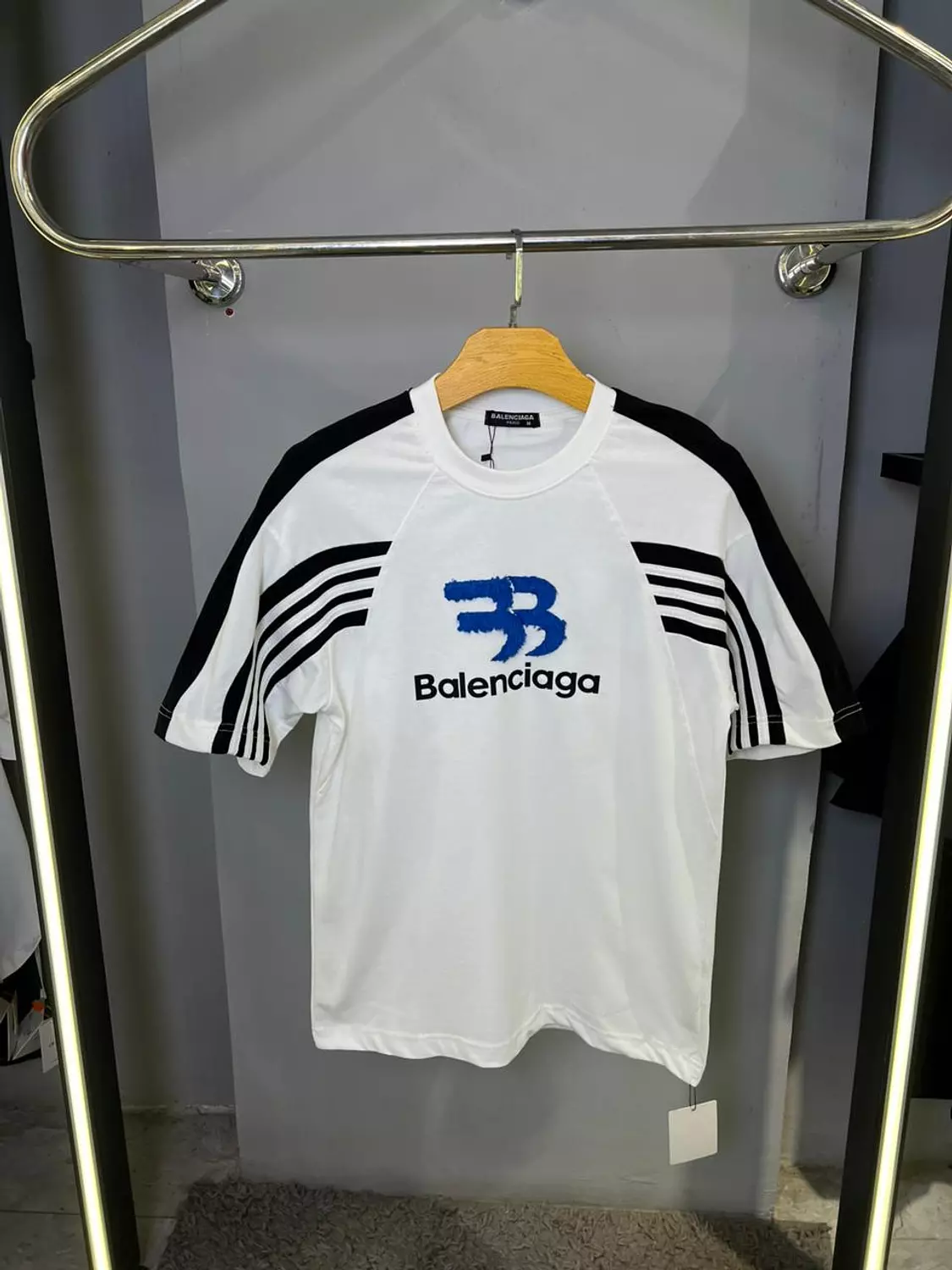 BALENCIAGA TSHIRT / 1272 image