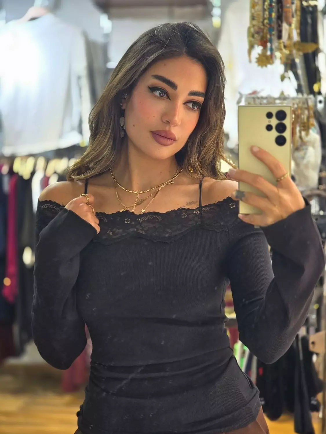 Lace off-shoulder top 3