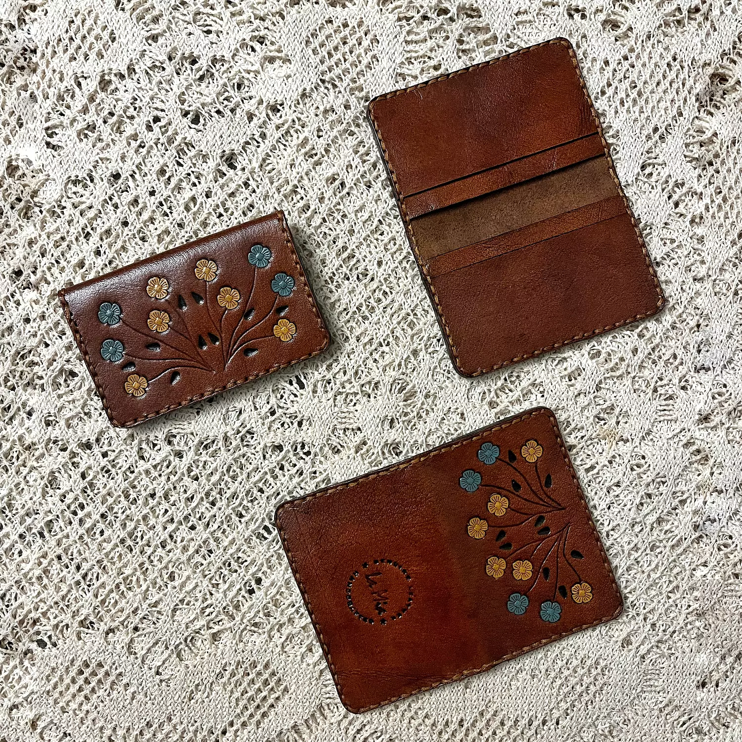 Hand painted yellow-blue flower folded leather card holder  4