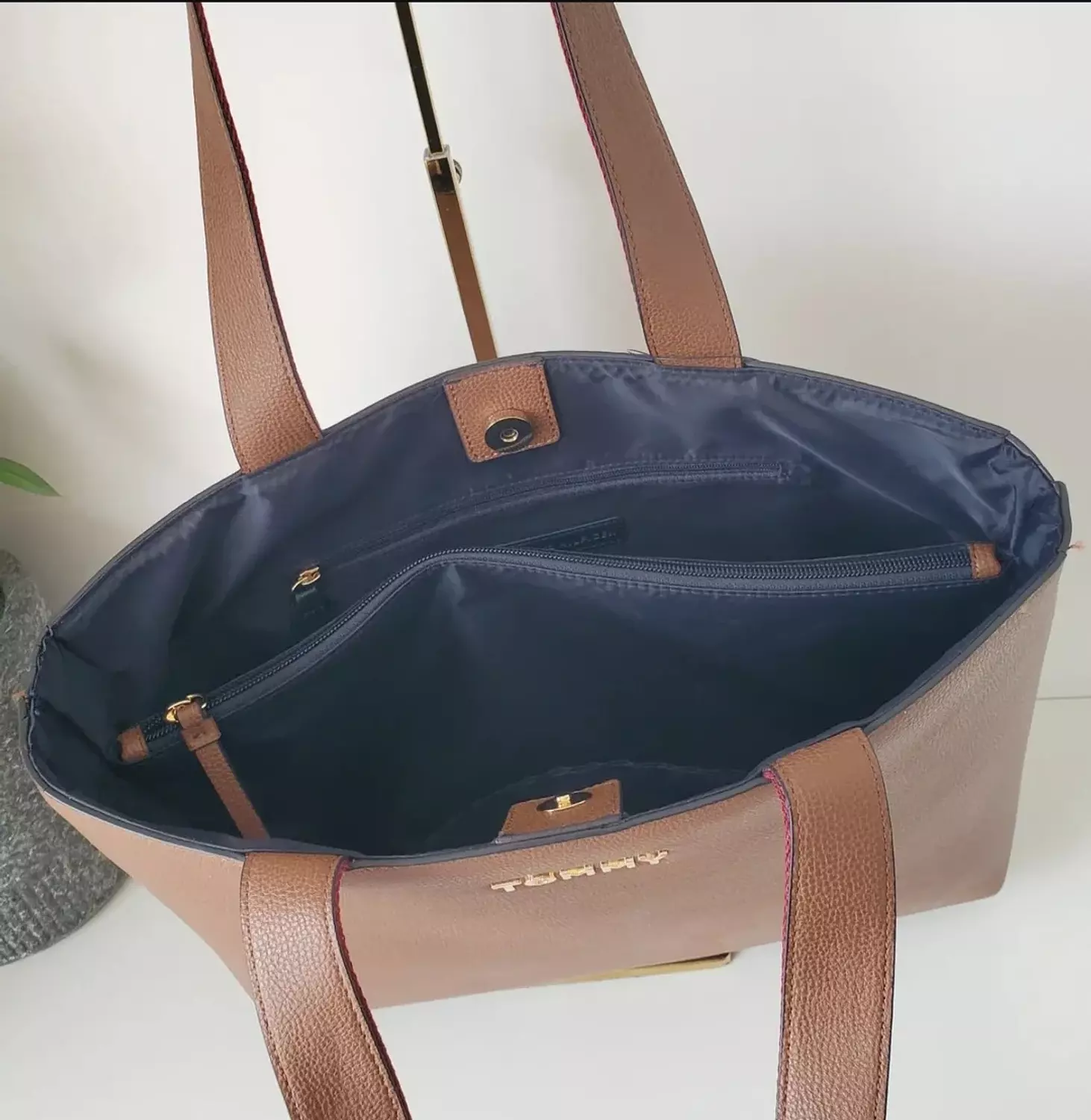 Tommy Hilfiger Classic Logo Tote Bag  hover image