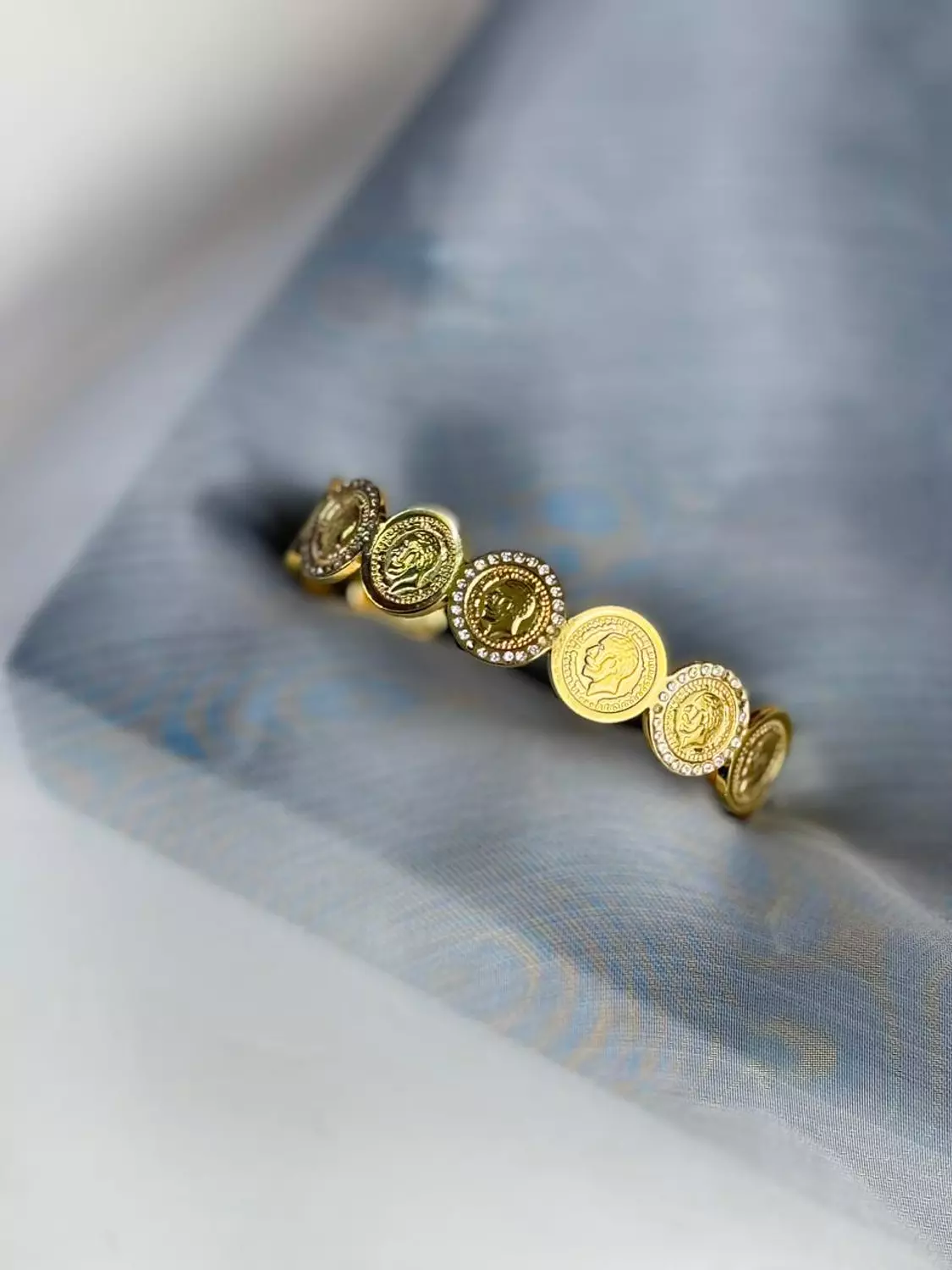 Coiens Bangel hover image