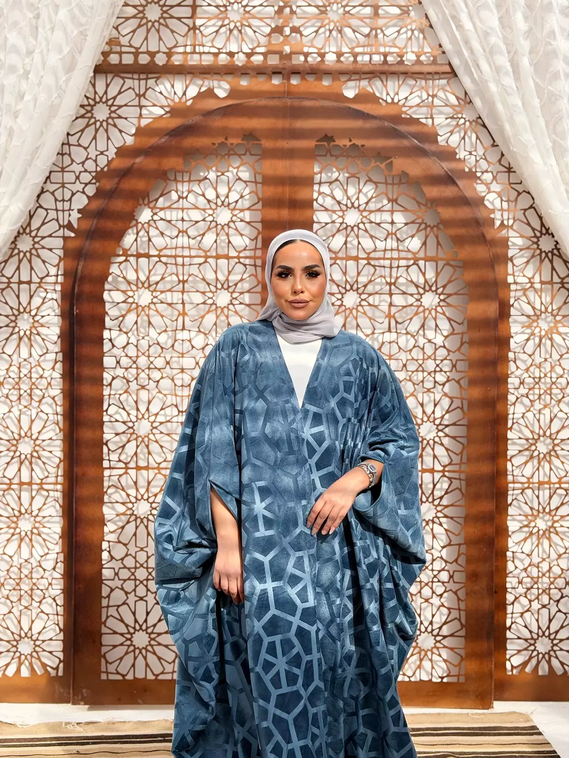 Layal Al-Bahr (Midnight Teal) 2