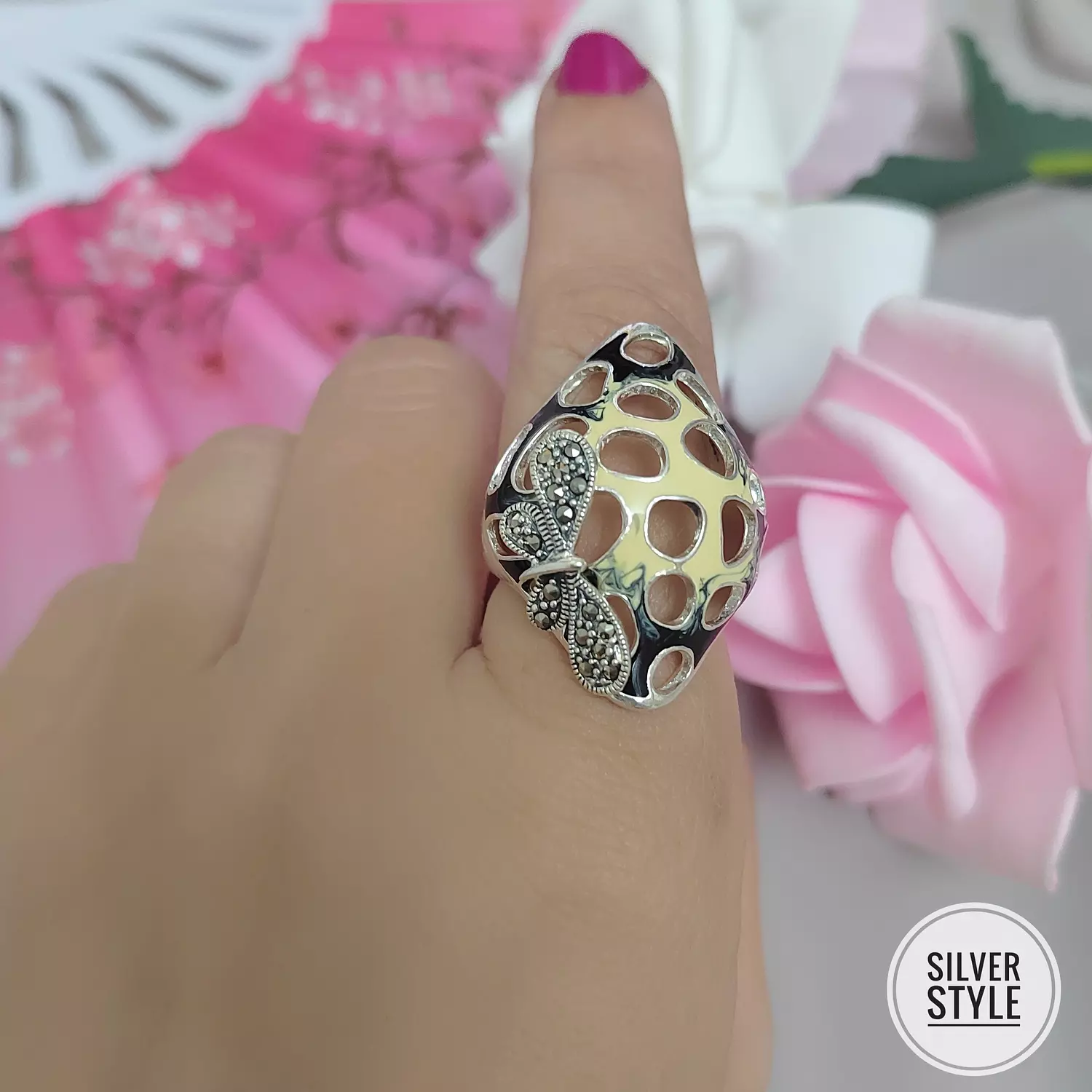 Butterfly & Enamel Ring 1