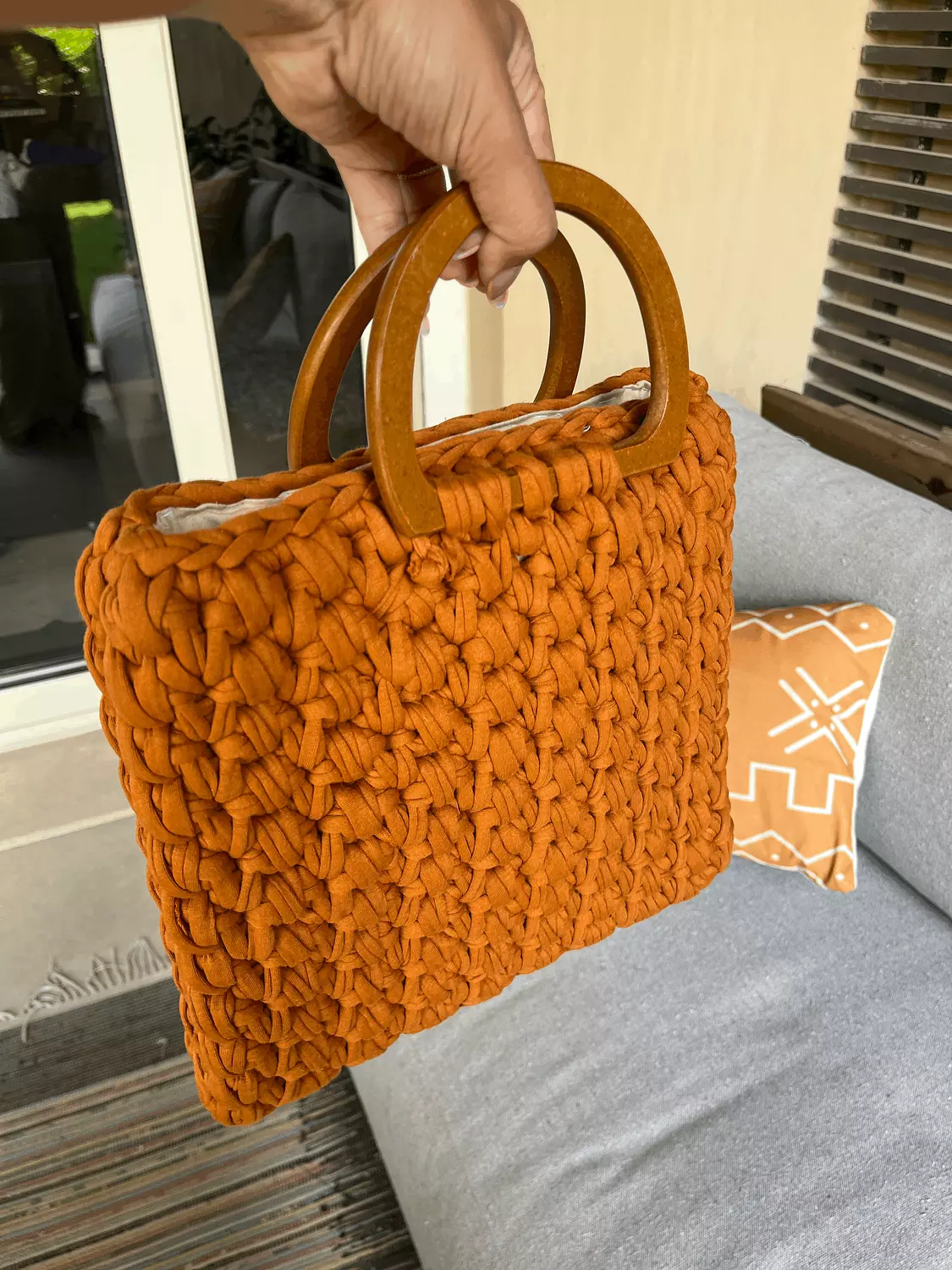 Caramel Hand-Made Crochet Wristbag 1